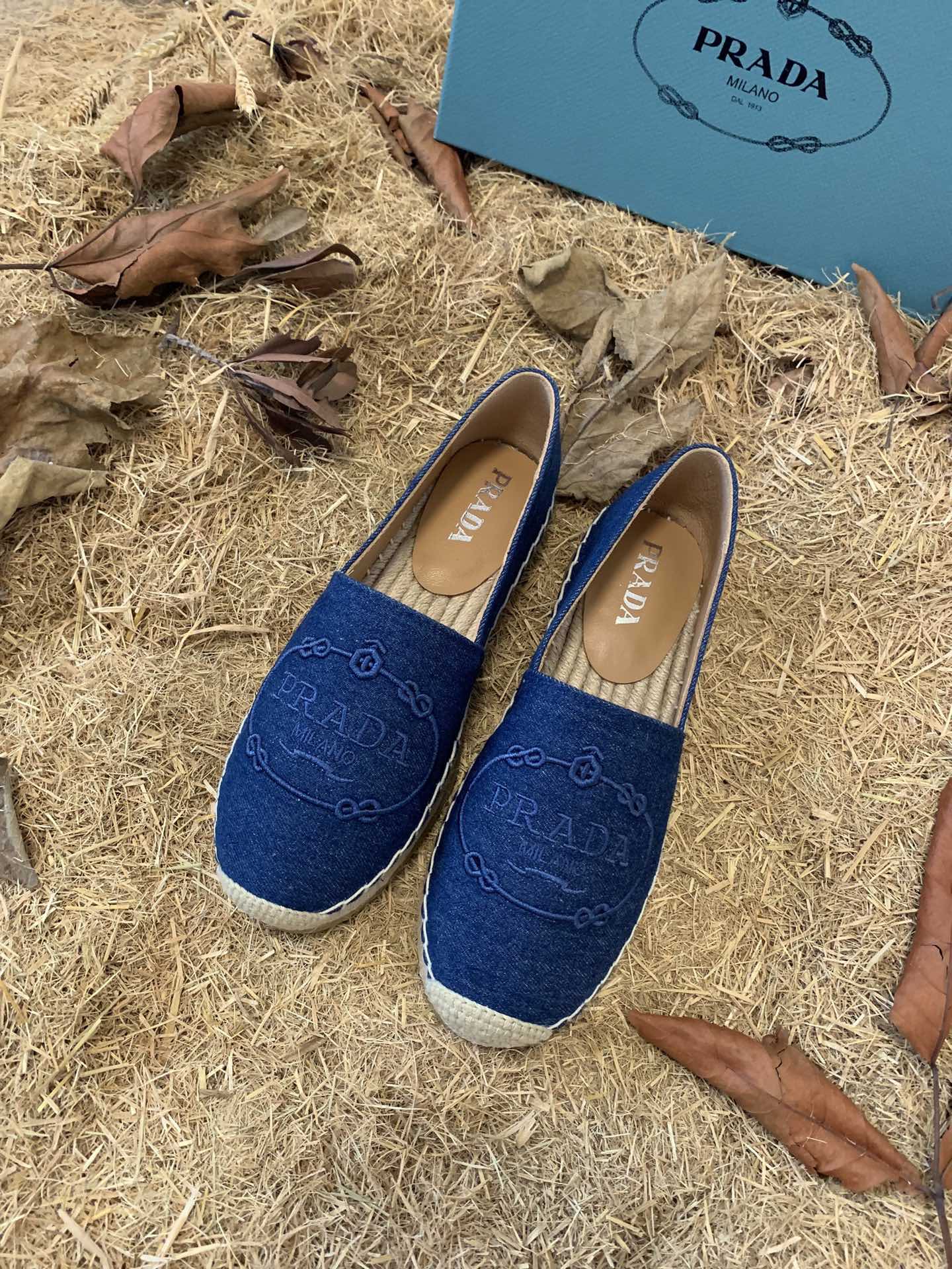PRADA 26S ESPADRILLE FLATS IN BLUE DENIM EMBROIDERED LOGO