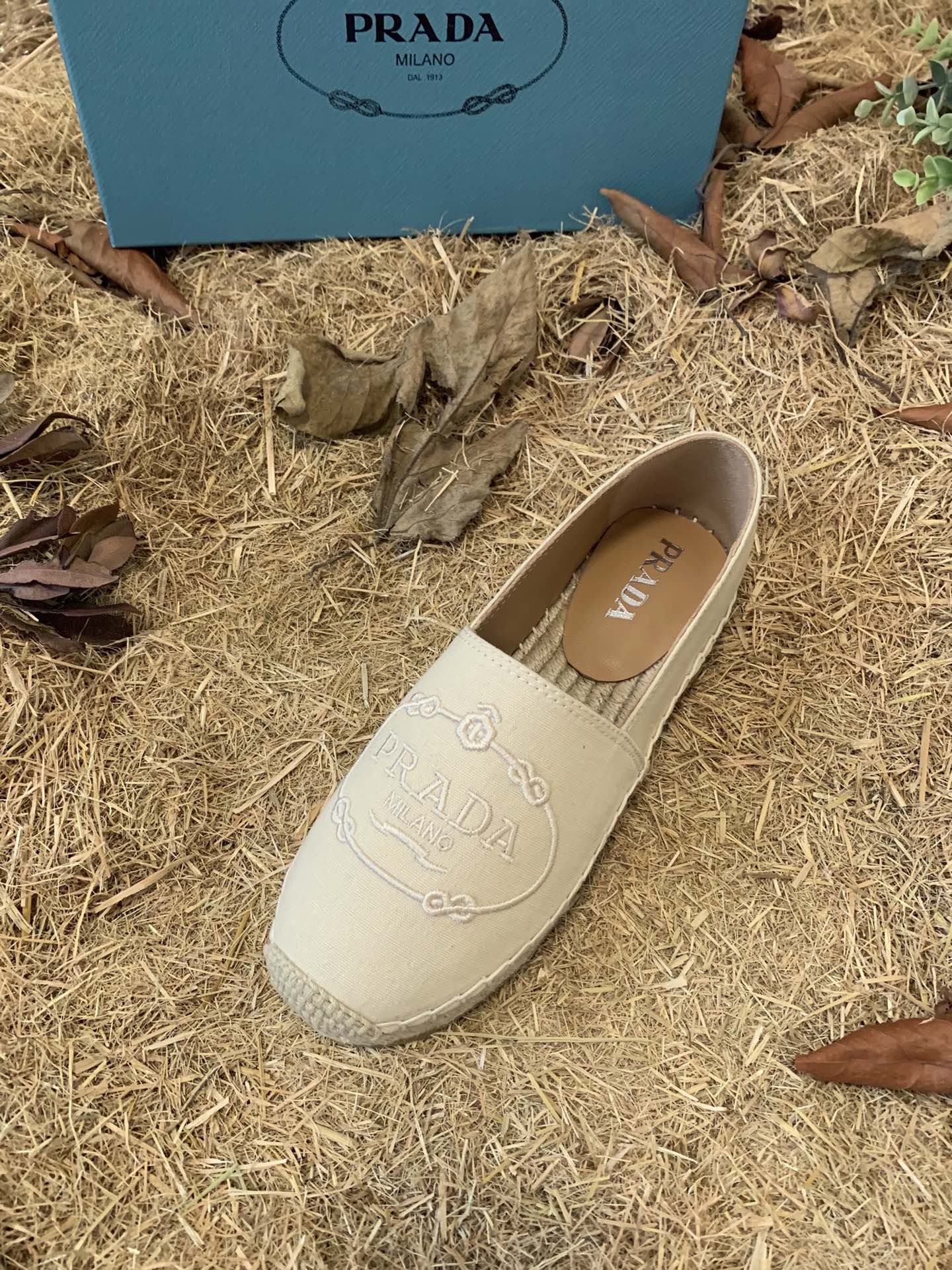 PRADA 26S ESPADRILLE FLATS IN LIGHT BEIGE CANVAS EMBROIDERED LOGO