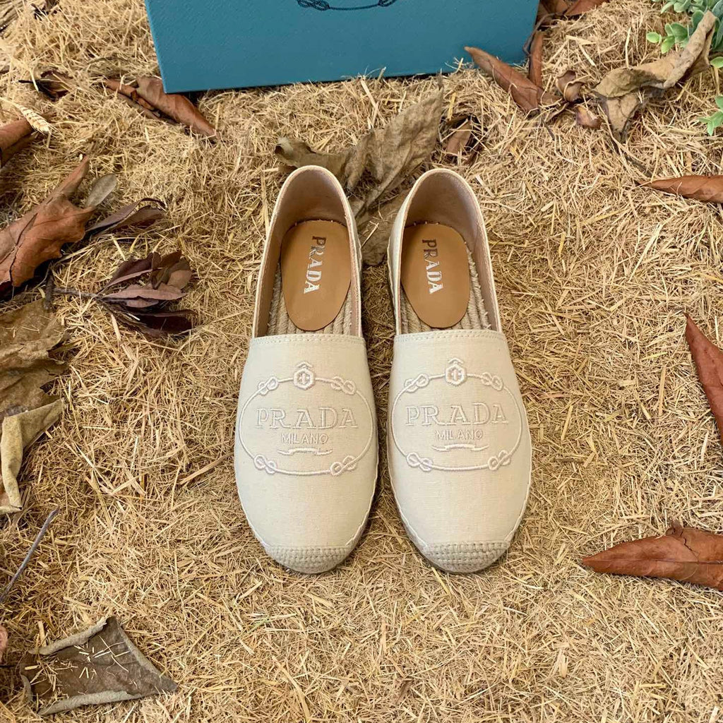 PRADA 26S ESPADRILLE FLATS IN LIGHT BEIGE CANVAS EMBROIDERED LOGO