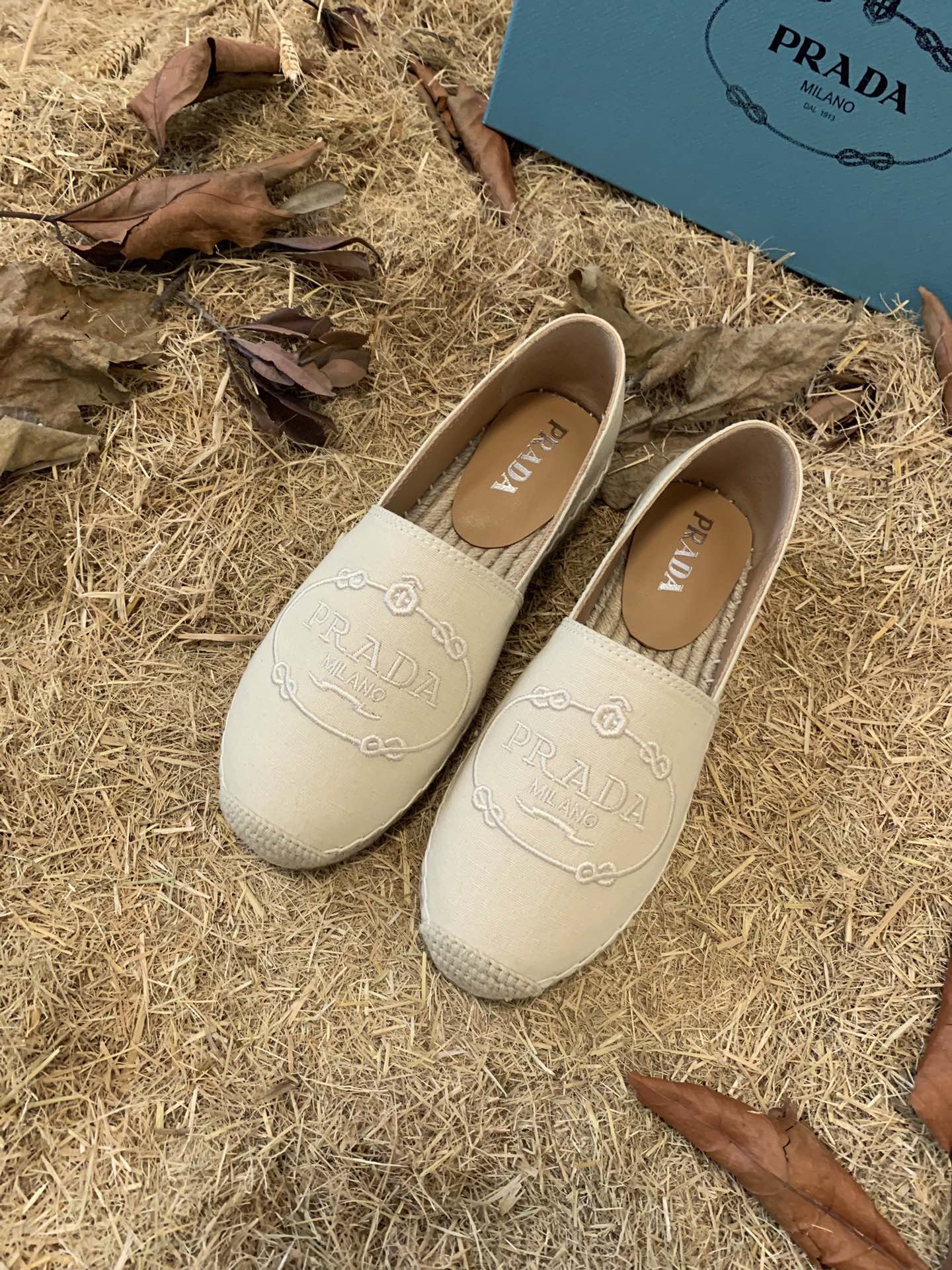 PRADA 26S ESPADRILLE FLATS IN LIGHT BEIGE CANVAS EMBROIDERED LOGO