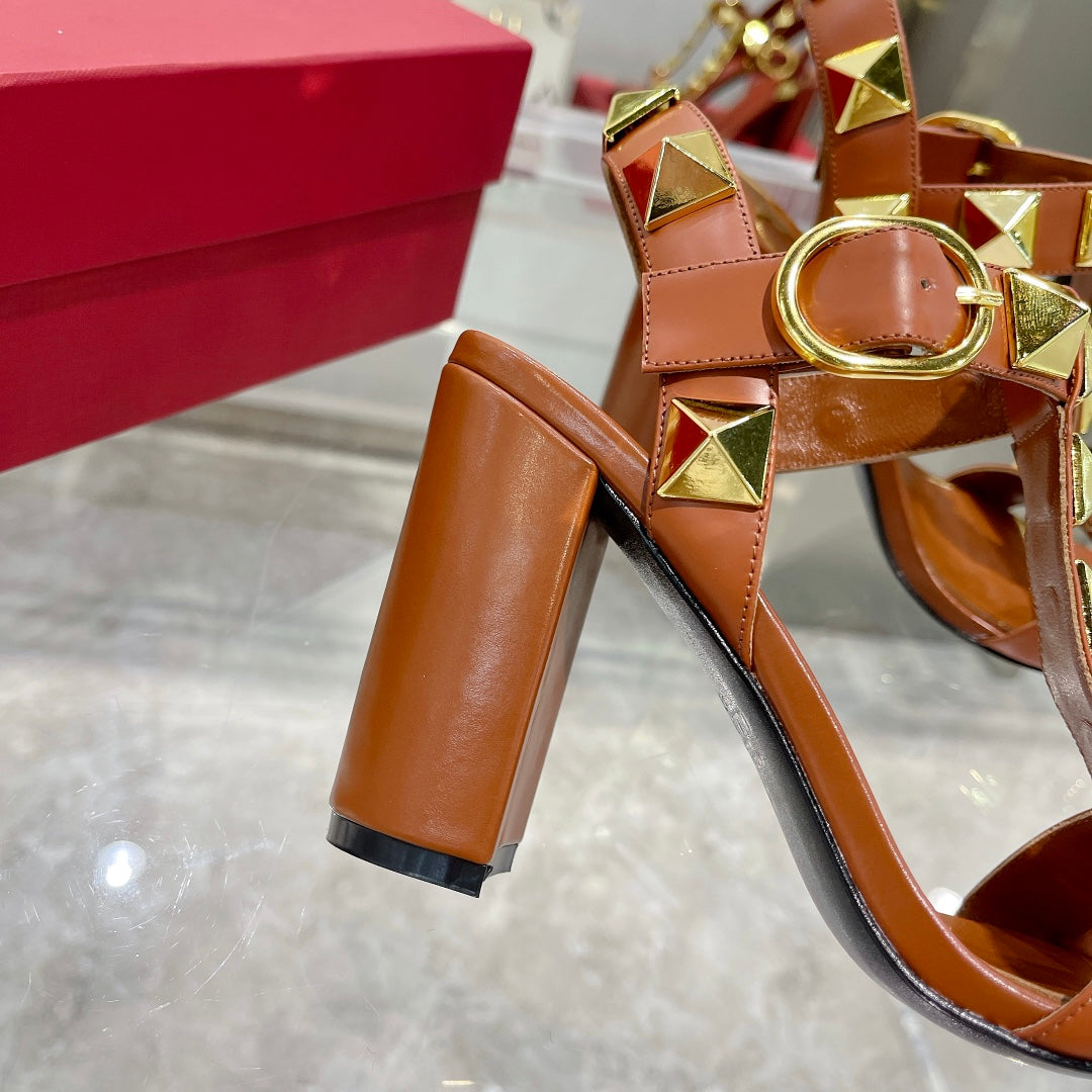 VALENTINO GARAVANI ROCKSTUD 95MM SANDALS IN BROWN CALFSKIN