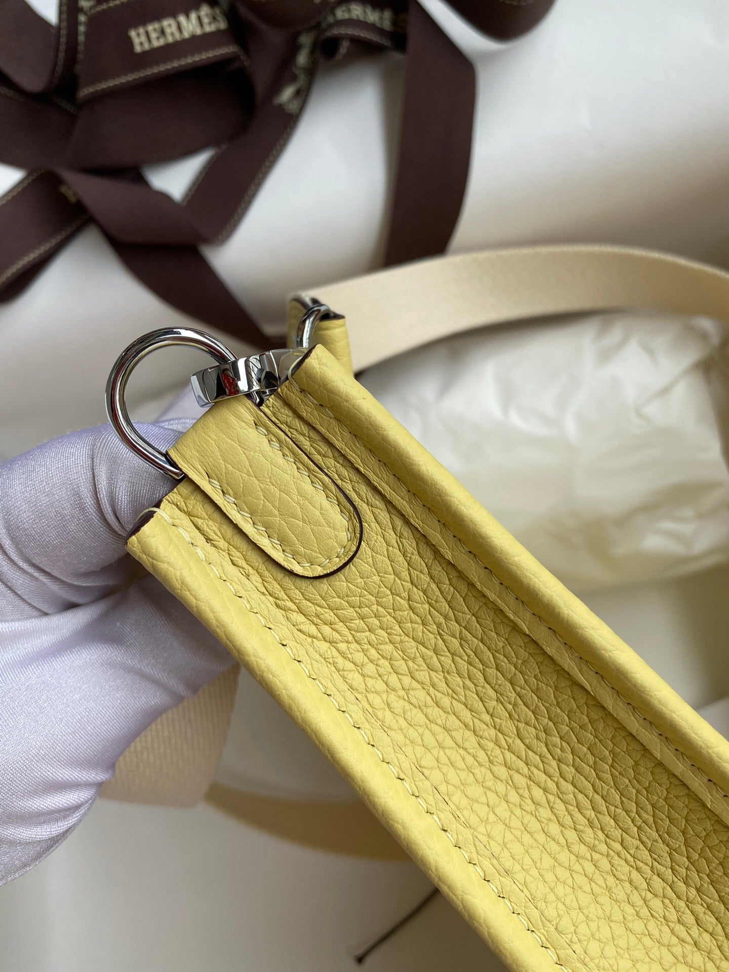 HM 25S EVELYNE 17 CM IN YELLOW COWHIDE AND BEIGE CANVAS WITH SILVER HARDWARE