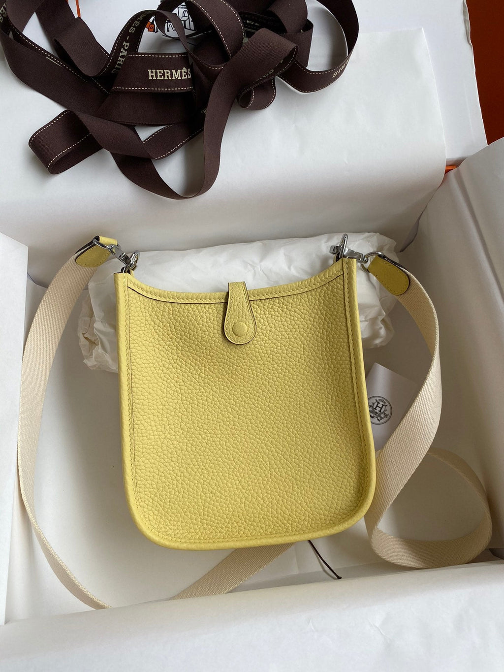 HM 25S EVELYNE 17 CM IN YELLOW COWHIDE AND BEIGE CANVAS WITH SILVER HARDWARE