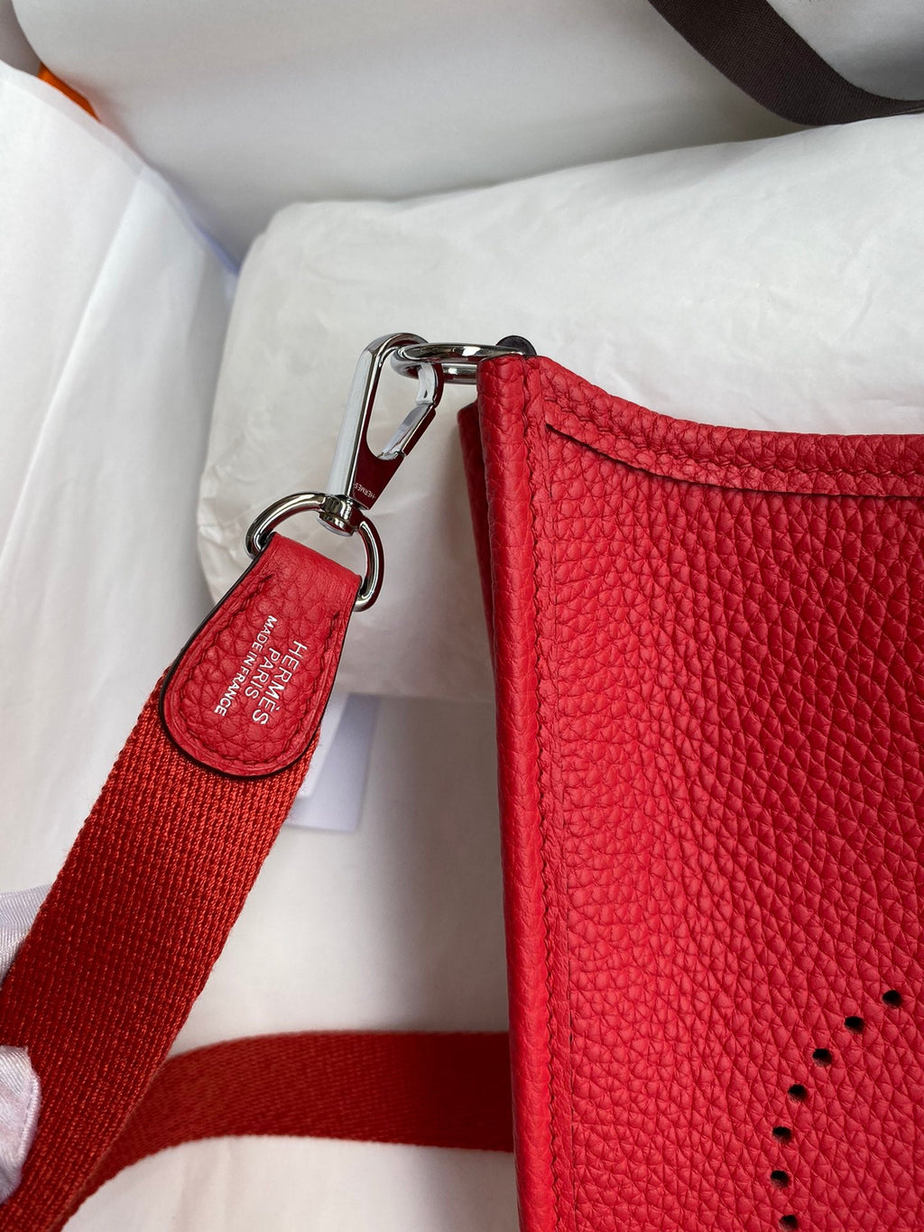 HM 25S EVELYNE 17 CM IN RED COWHIDE AND CANVAS WITH SILVER HARDWARE