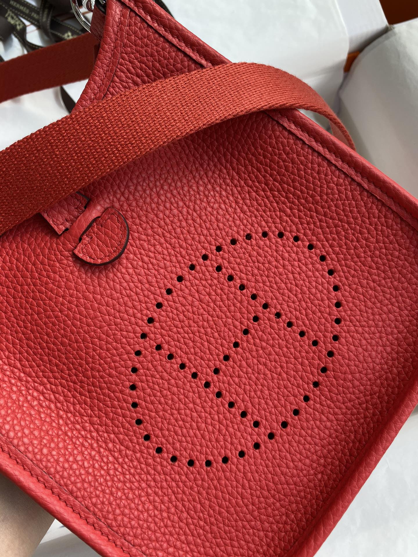 HM 25S EVELYNE 17 CM IN RED COWHIDE AND CANVAS WITH SILVER HARDWARE