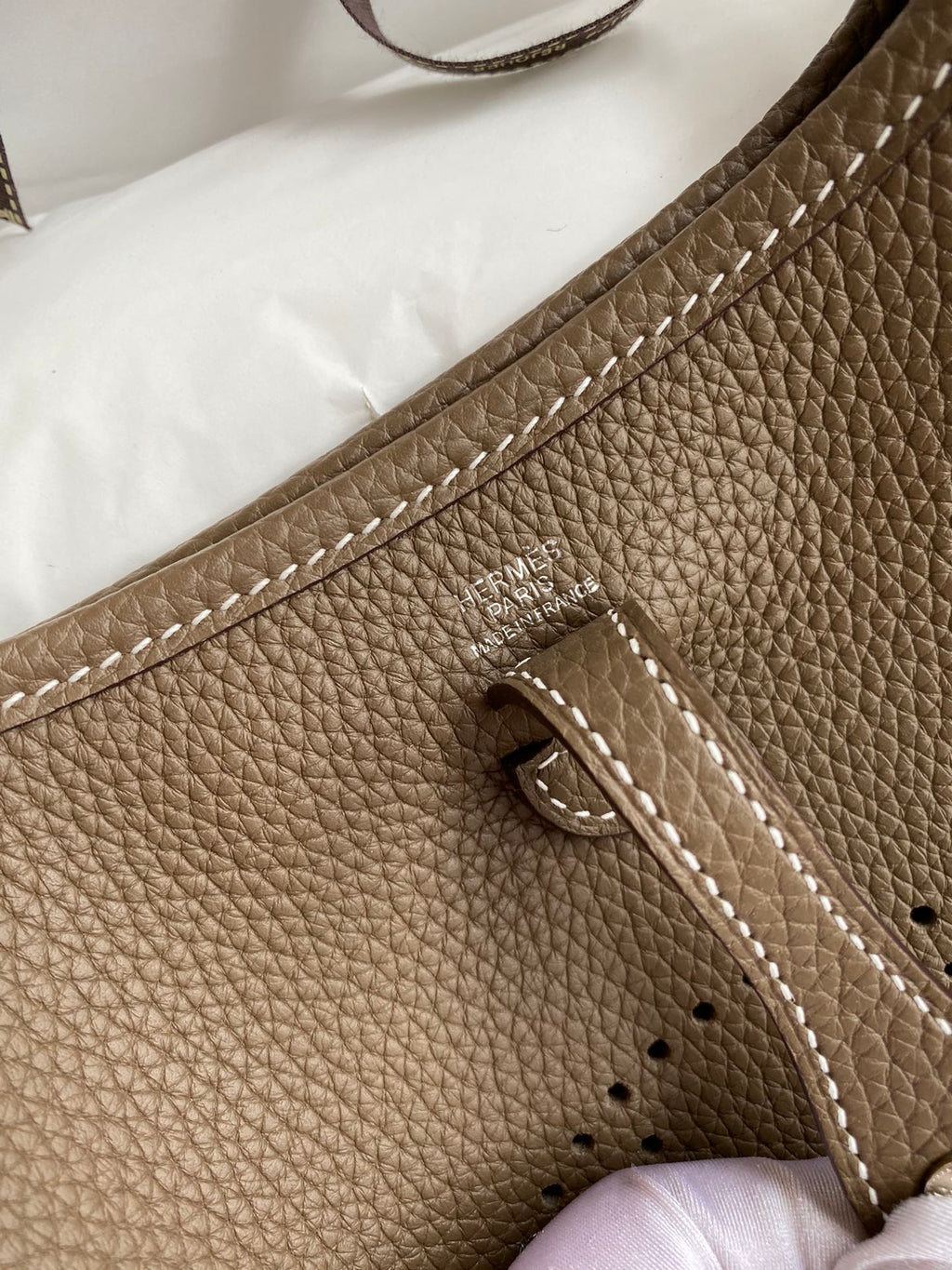 HM 25S EVELYNE 17 CM IN LIGHT EARTH BROWN COWHIDE AND BLACK CANVAS WITH SILVER HARDWARE