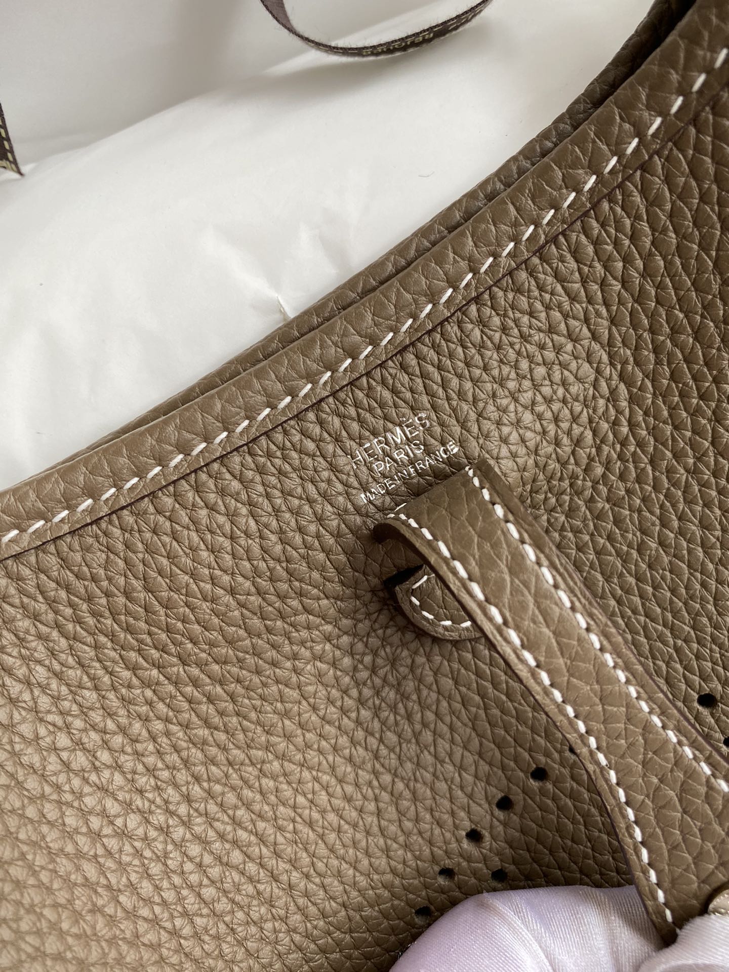 HM 25S EVELYNE 17 CM IN LIGHT EARTH BROWN COWHIDE AND BLACK CANVAS WITH SILVER HARDWARE