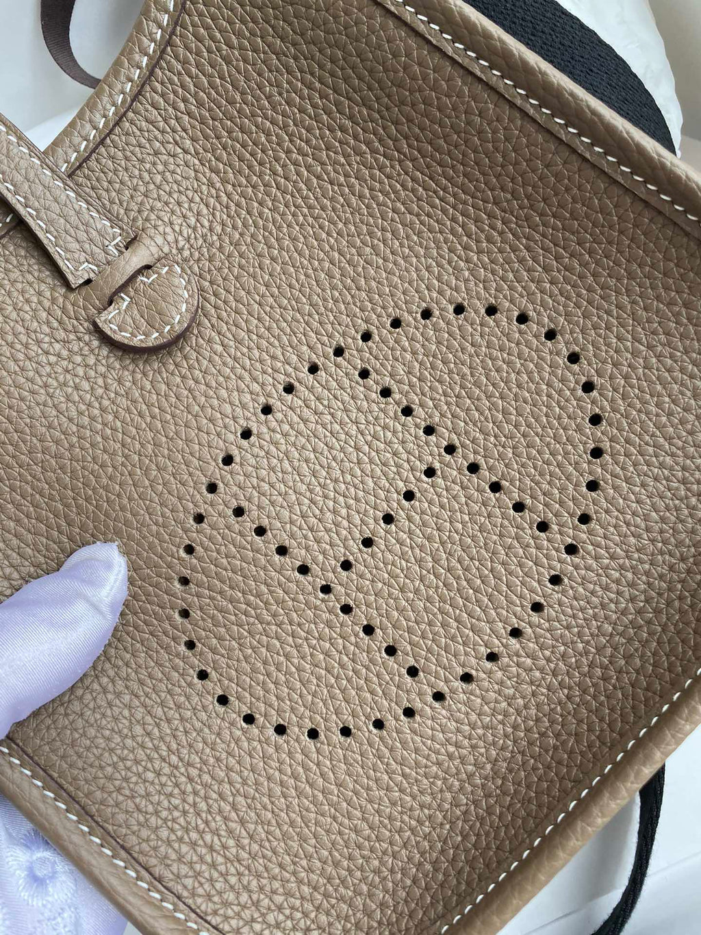 HM 25S EVELYNE 17 CM IN LIGHT EARTH BROWN COWHIDE AND BLACK CANVAS WITH SILVER HARDWARE