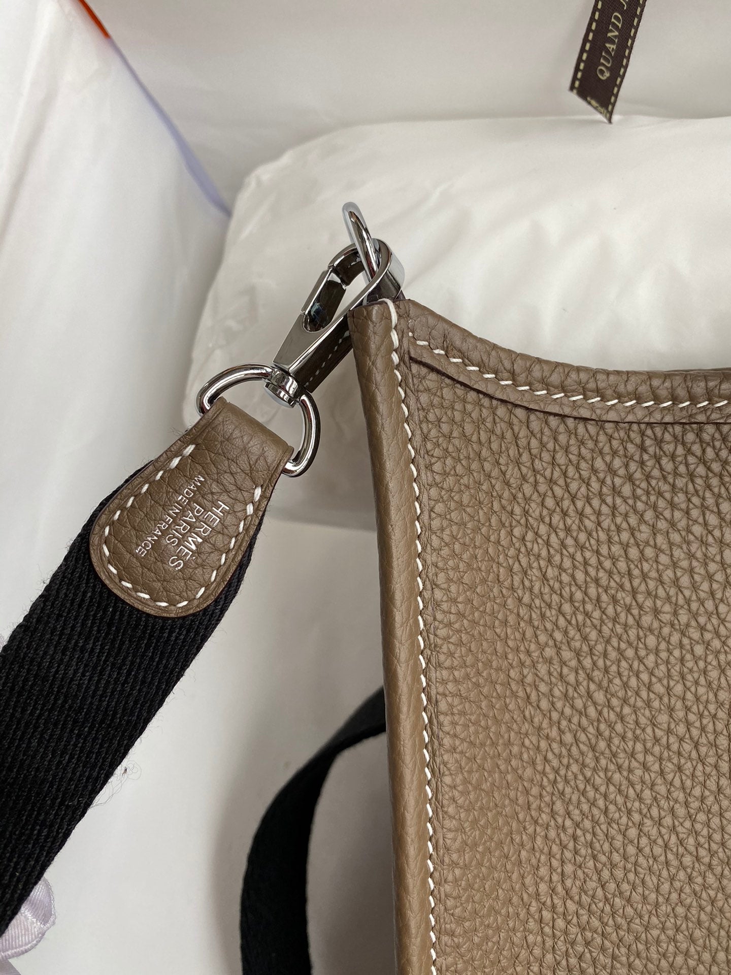 HM 25S EVELYNE 17 CM IN LIGHT EARTH BROWN COWHIDE AND BLACK CANVAS WITH SILVER HARDWARE