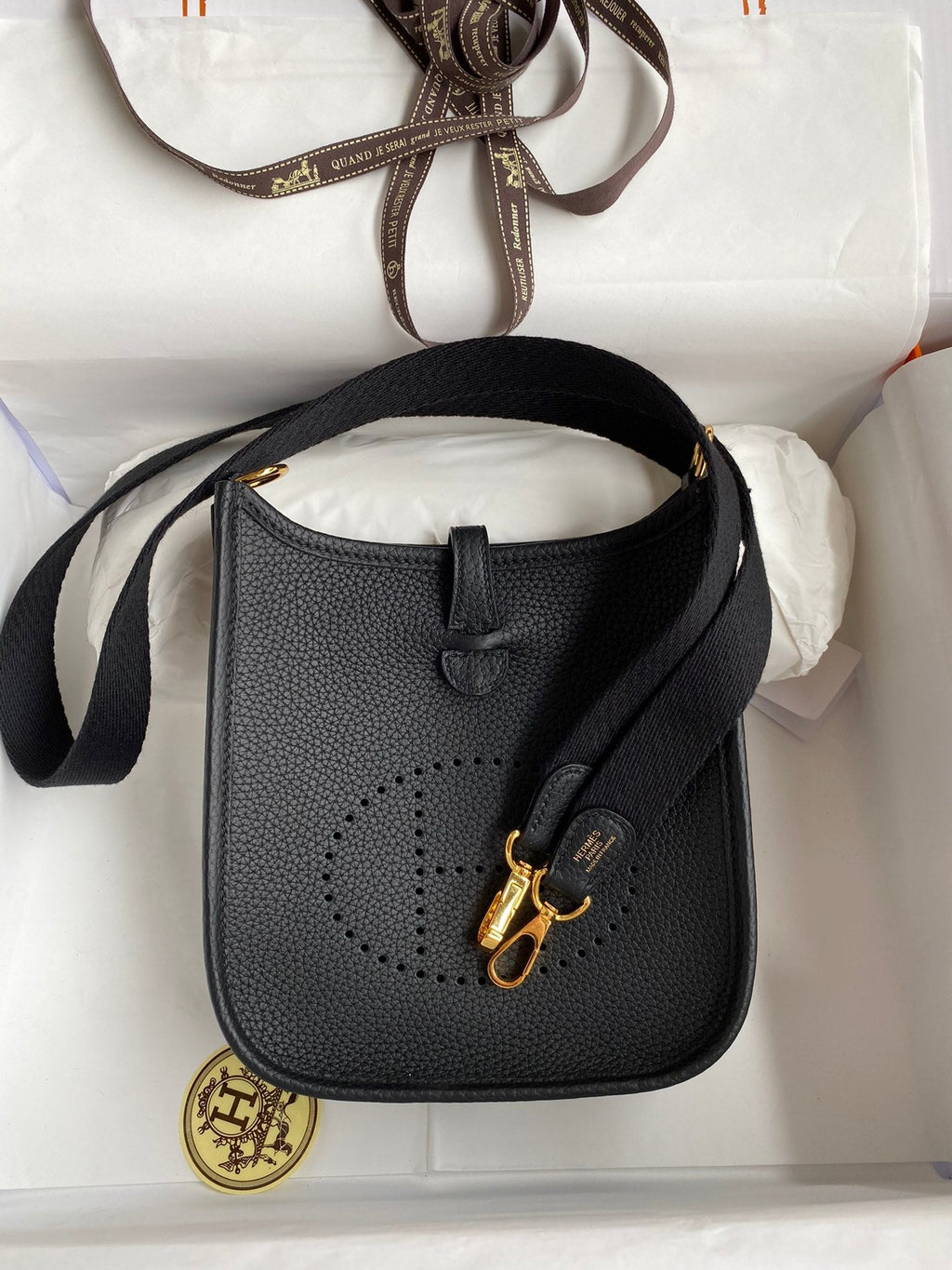 HM 25S EVELYNE 17 CM IN BLACK COWHIDE AND CANVAS WITH GOLD HARDWARE