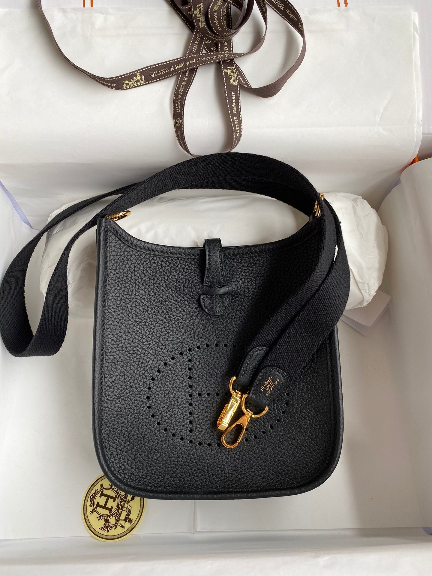 HM 25S EVELYNE 17 CM IN BLACK COWHIDE AND CANVAS WITH GOLD HARDWARE