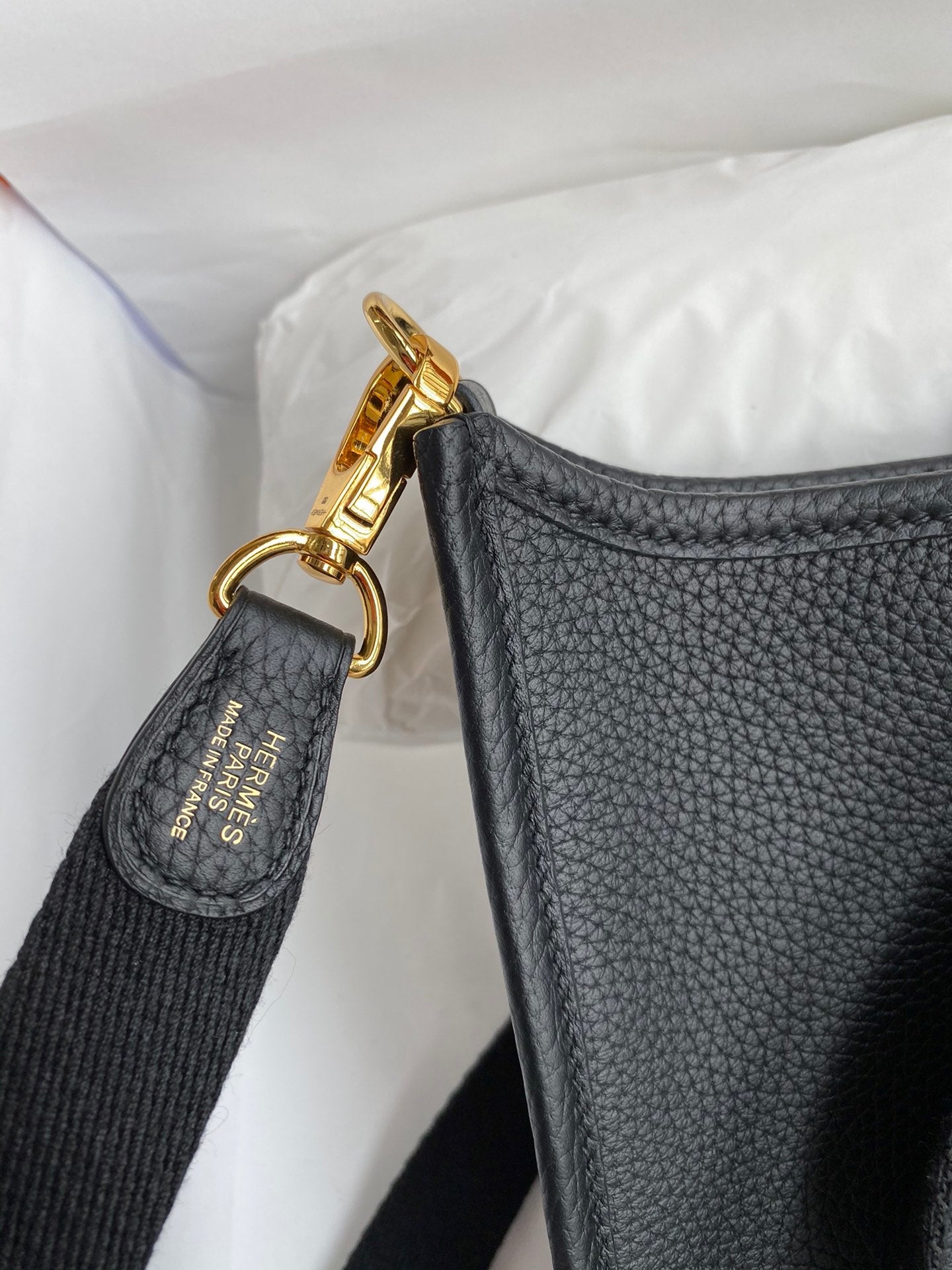 HM 25S EVELYNE 17 CM IN BLACK COWHIDE AND CANVAS WITH GOLD HARDWARE