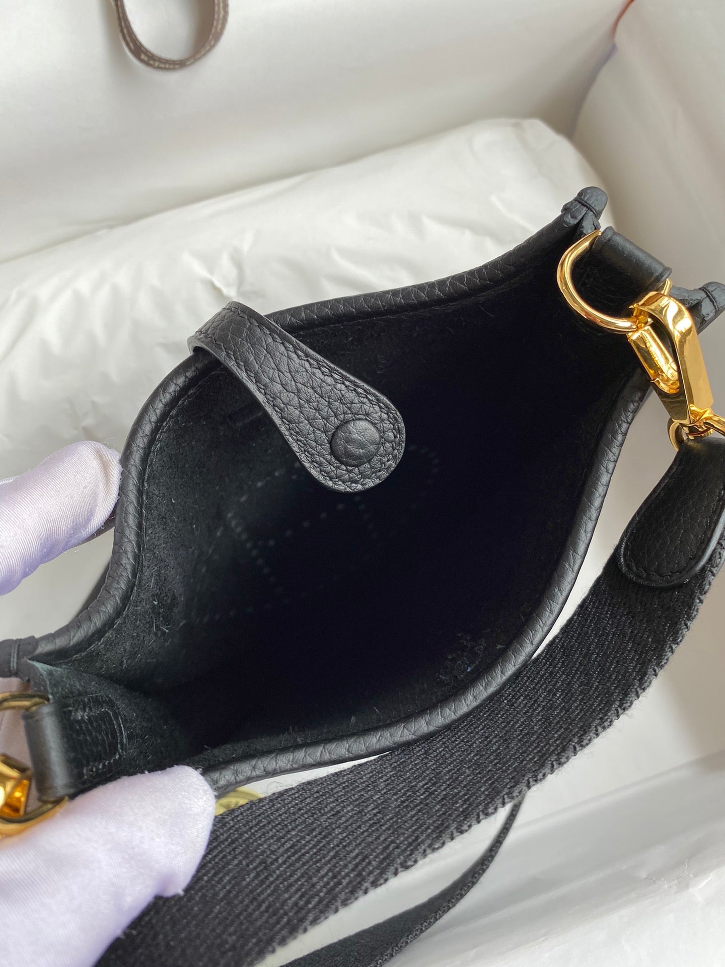 HM 25S EVELYNE 17 CM IN BLACK COWHIDE AND CANVAS WITH GOLD HARDWARE
