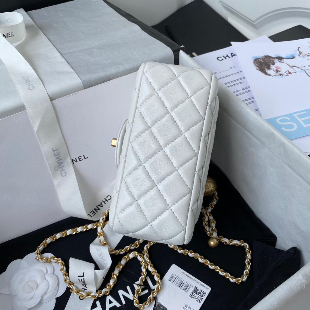 CHANEL 25S SMALL FLAP BAG 17 IN WHITE LAMBSKIN GOLD HARDWARE