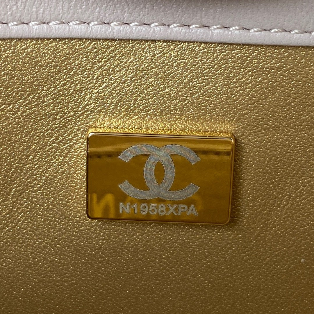 CHANEL 25S SMALL FLAP BAG 17 IN LIGHT PINK LAMBSKIN GOLD HARDWARE