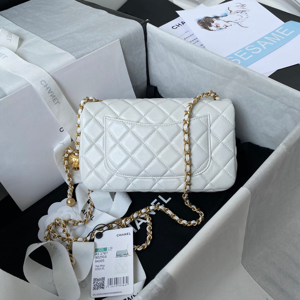 CHANEL 25S FLAP BAG 20 IN WHITE LAMBSKIN GOLD HARDWARE