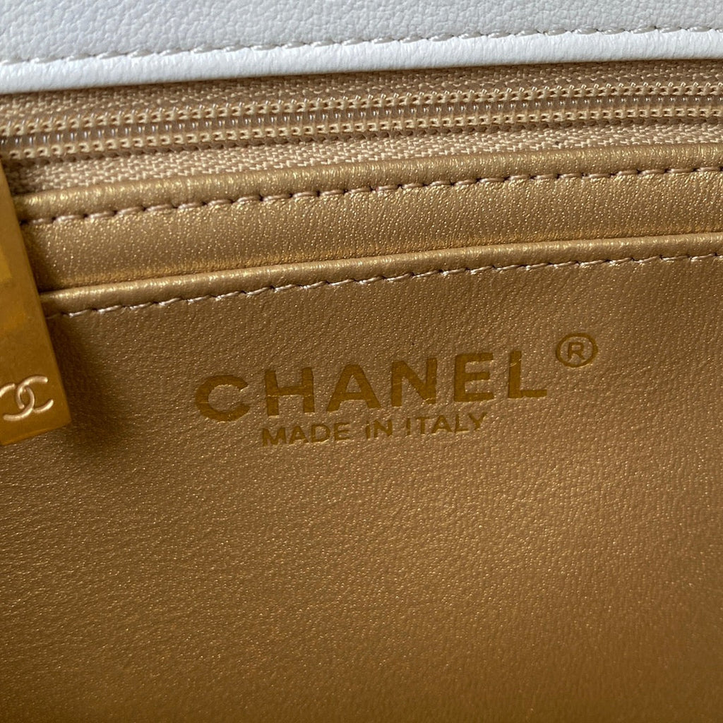 CHANEL 25S FLAP BAG 20 IN WHITE LAMBSKIN GOLD HARDWARE