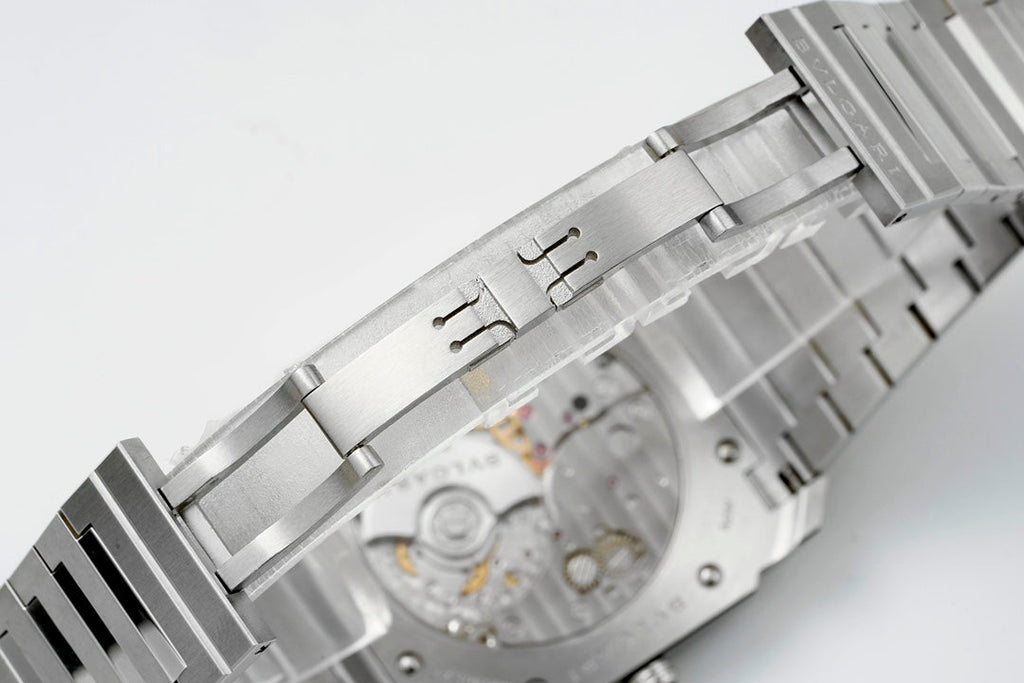 OCTO FINISSIMO AUTOMATIC STEEL CASE BLACK DIAL
