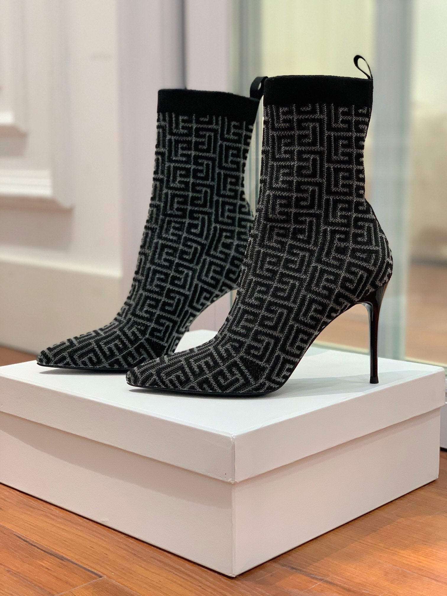 BALMAIN 26S BOOTS 105 MM IN BLACK FLYKNIT STYLE 19