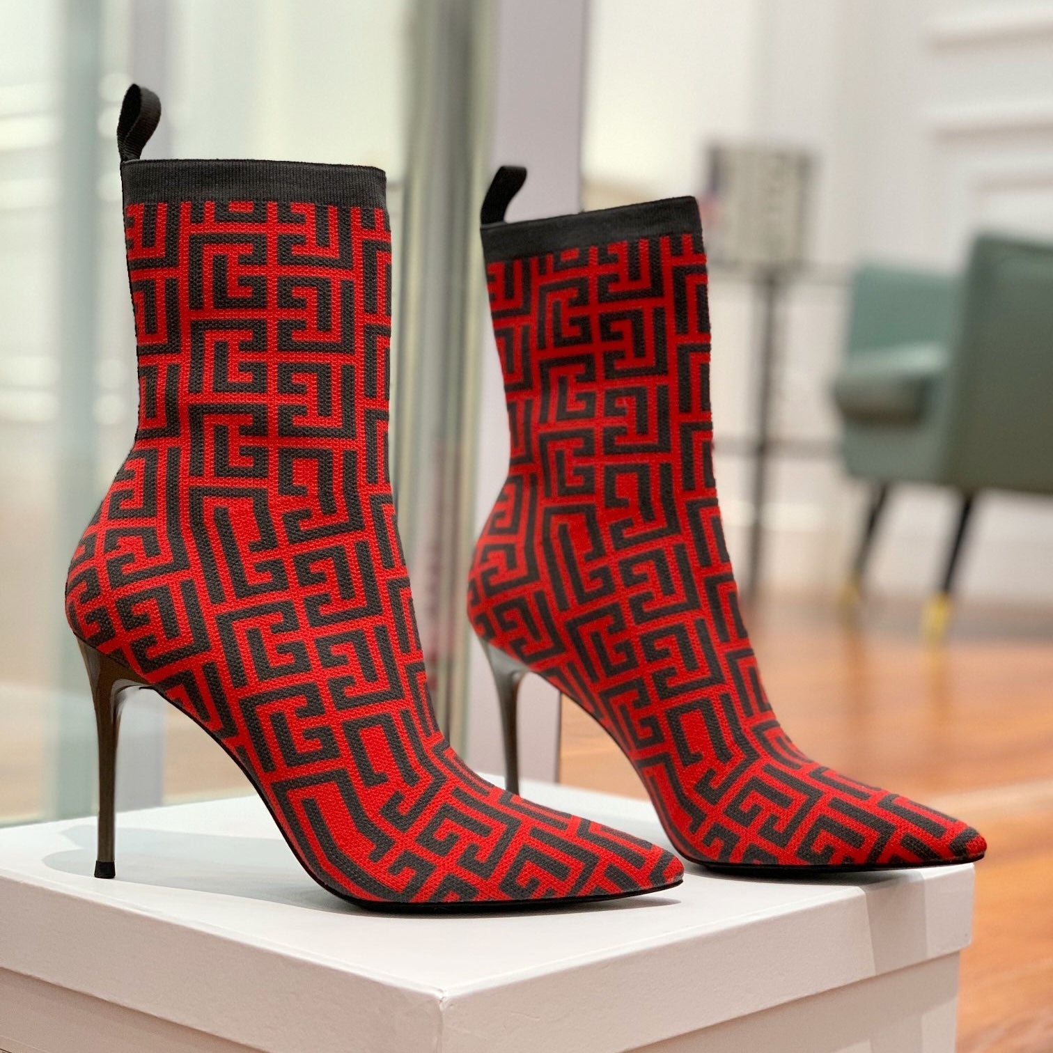 BALMAIN 26S BOOTS 105 MM IN BLACK AND RED FLYKNIT STYLE 11