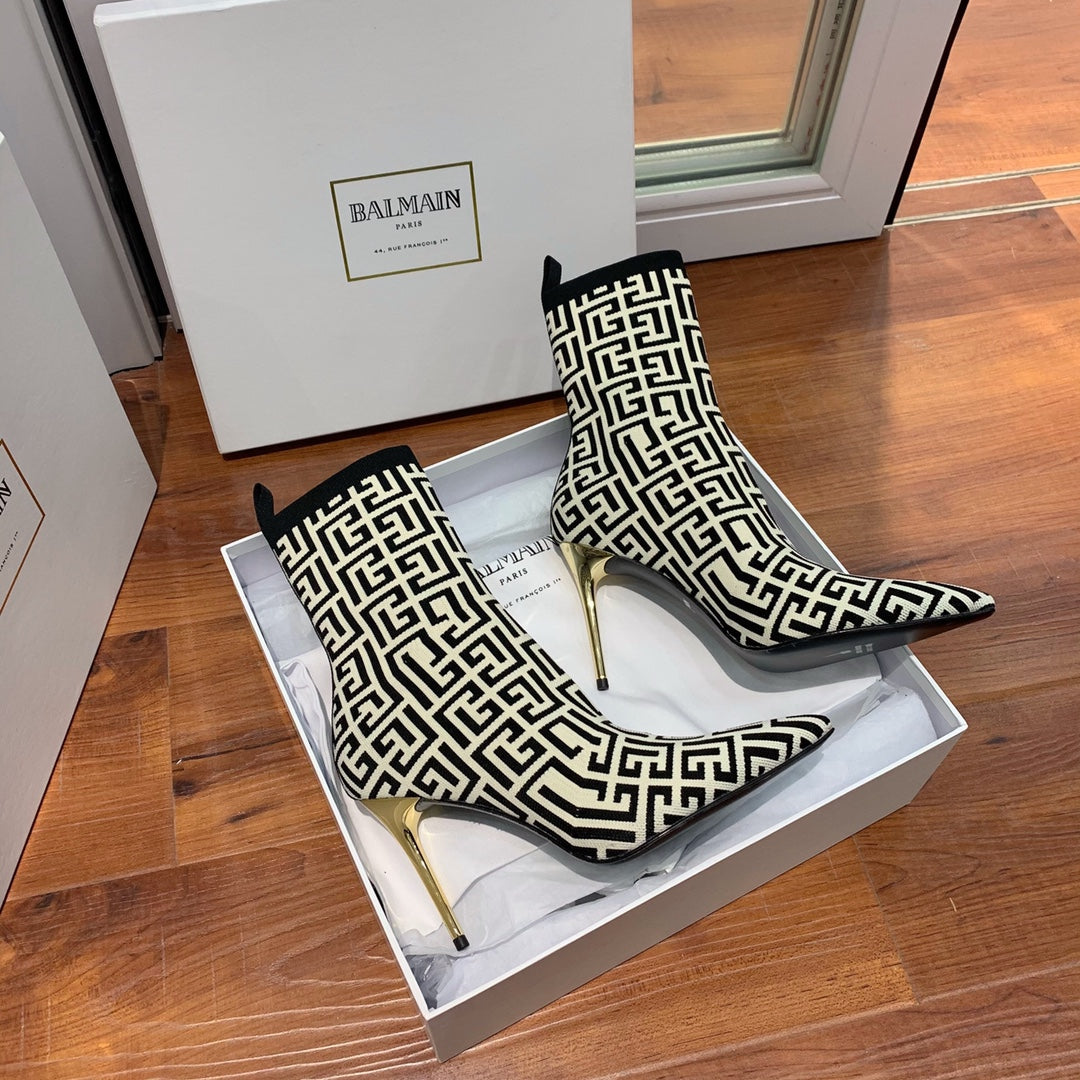 BALMAIN 26S BOOTS 105 MM IN BLACK AND LIGHT BEIGE FLYKNIT STYLE 9