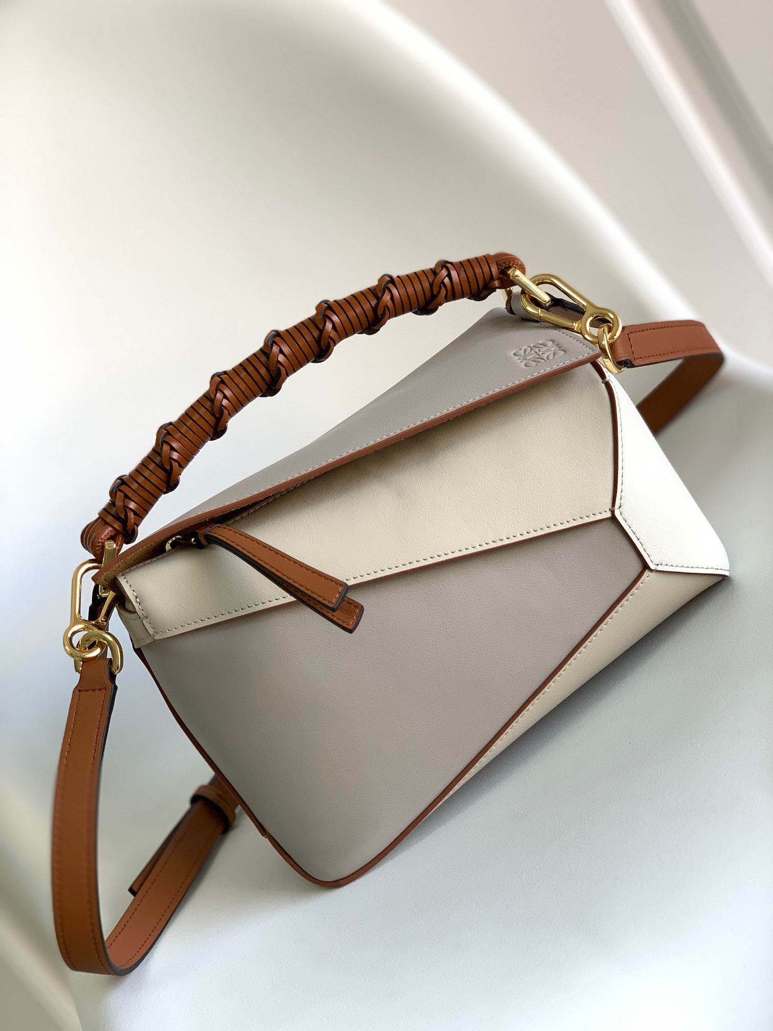 LOEWE 26S PUZZLE EDGE BAG 24 IN LIGHT TAUPE CALFSKIN