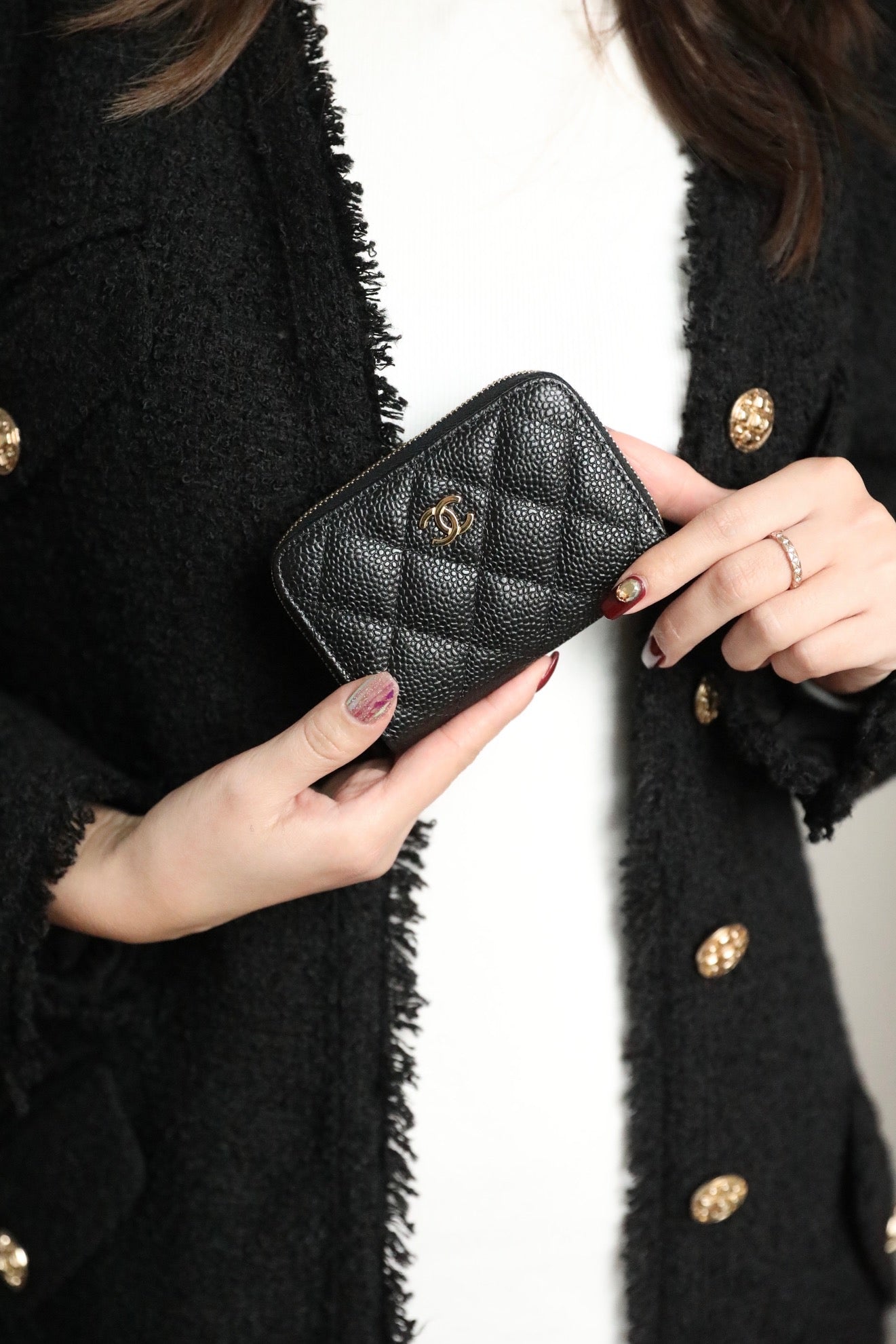 CC ZIPPED COIN BASIC PURSE 11 BLACK CALFSKIN WITH GOLD ICON