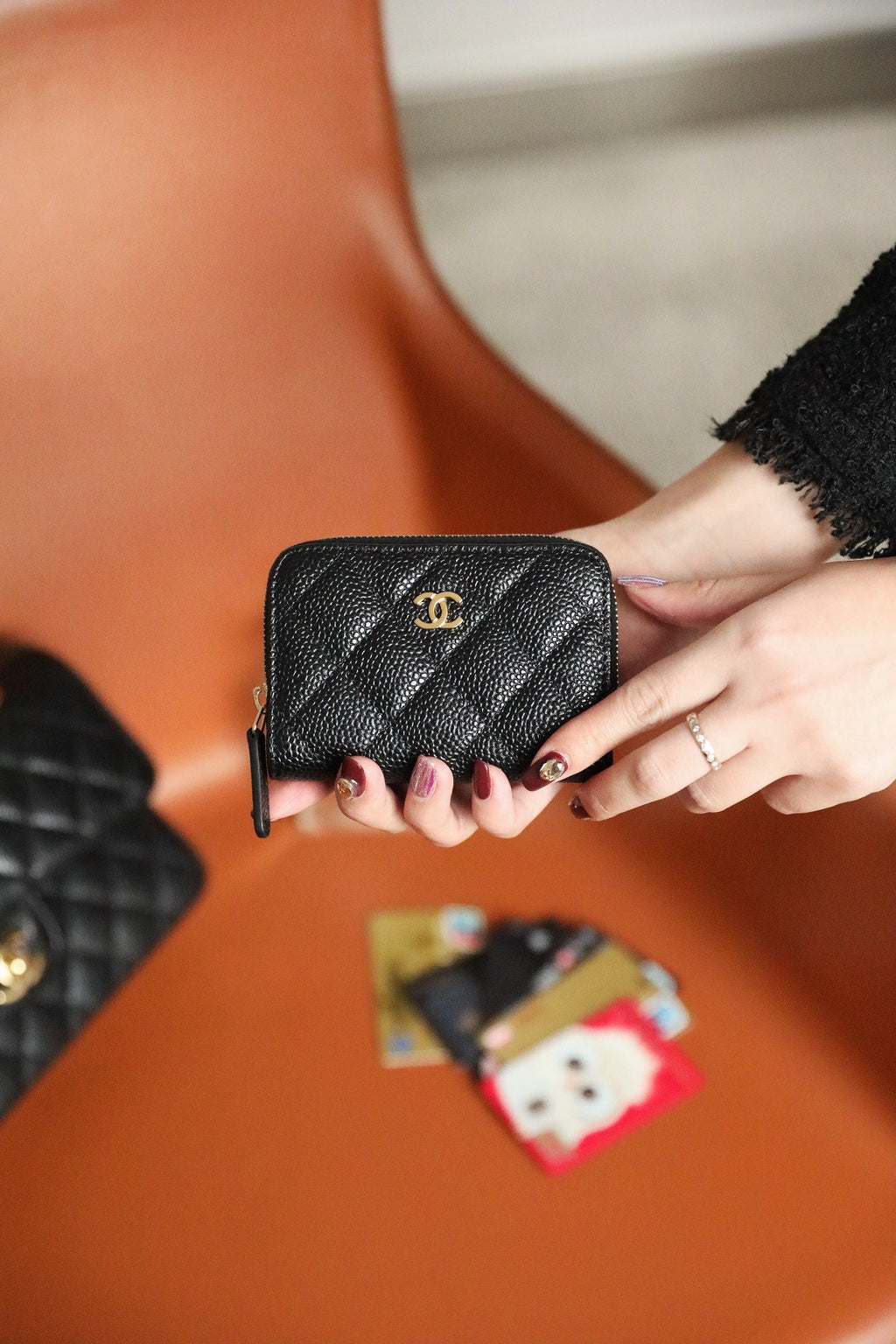 CC ZIPPED COIN BASIC PURSE 11 BLACK CALFSKIN WITH GOLD ICON