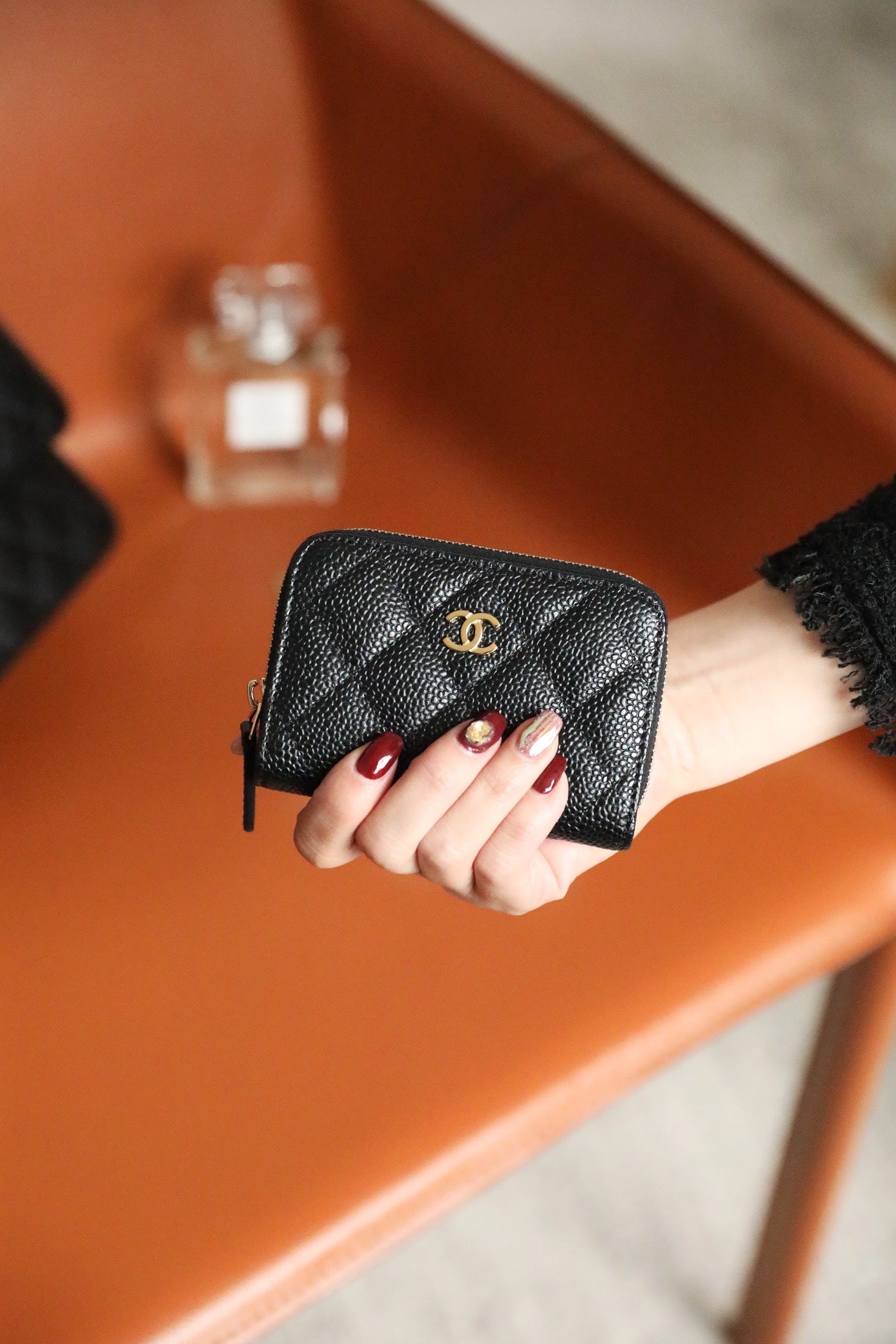 CC ZIPPED COIN BASIC PURSE 11 BLACK CALFSKIN WITH GOLD ICON