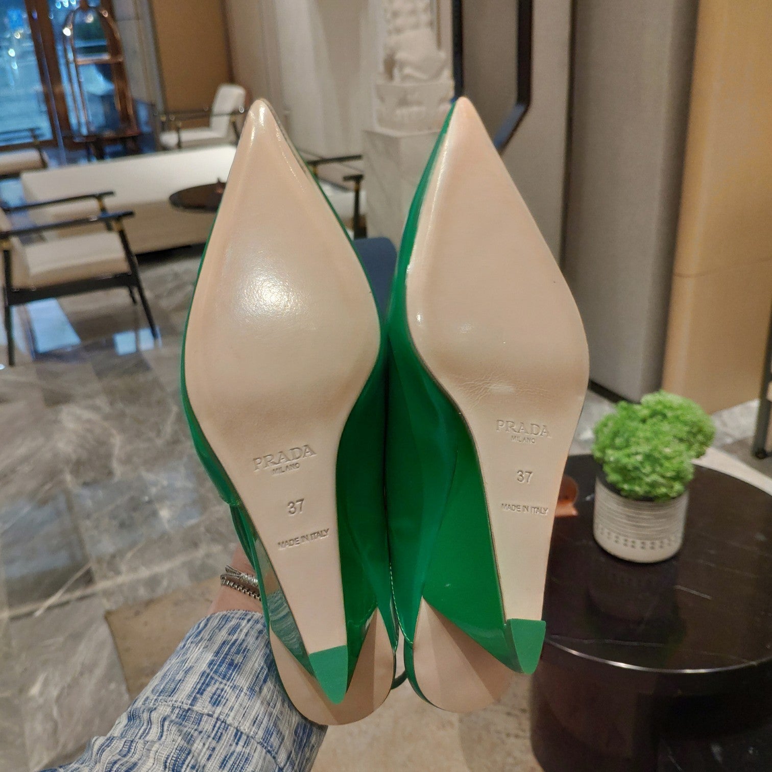 PRADA 26S SLINGBACK KITTEN HEELS IN EMERALD GREEN PATENT CALFSKIN