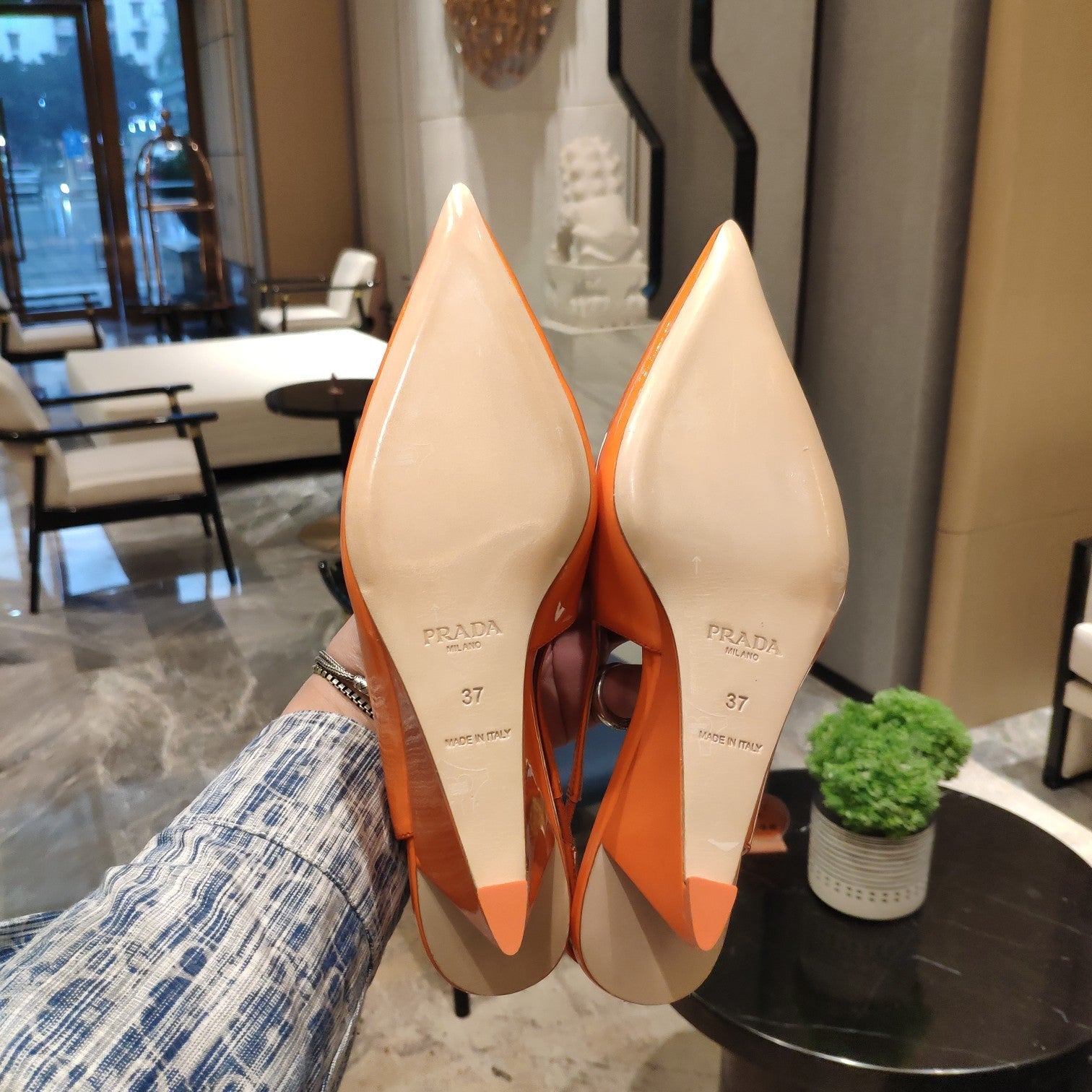 PRADA 26S POINTED TOE WEDGE SLINGBACK PUMPS IN ORANGE PATENT CALFSKIN