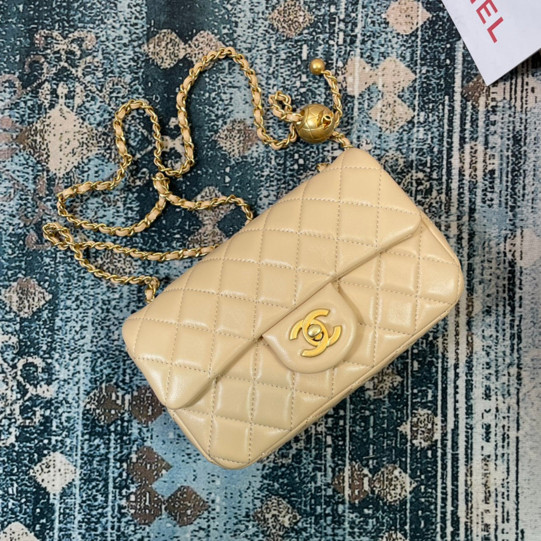 CHANEL 26S FLAP BAG 20 IN LIGHT YELLOW BEIGE LAMBSKIN
