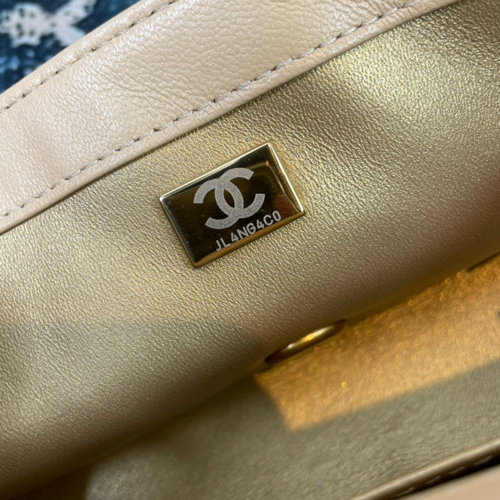 CHANEL 26S FLAP BAG 20 IN LIGHT YELLOW BEIGE LAMBSKIN