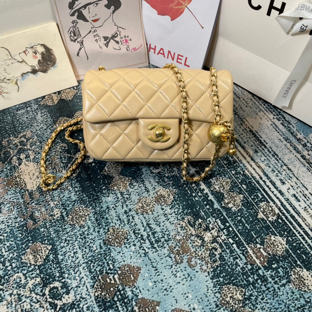 CHANEL 26S FLAP BAG 20 IN LIGHT YELLOW BEIGE LAMBSKIN