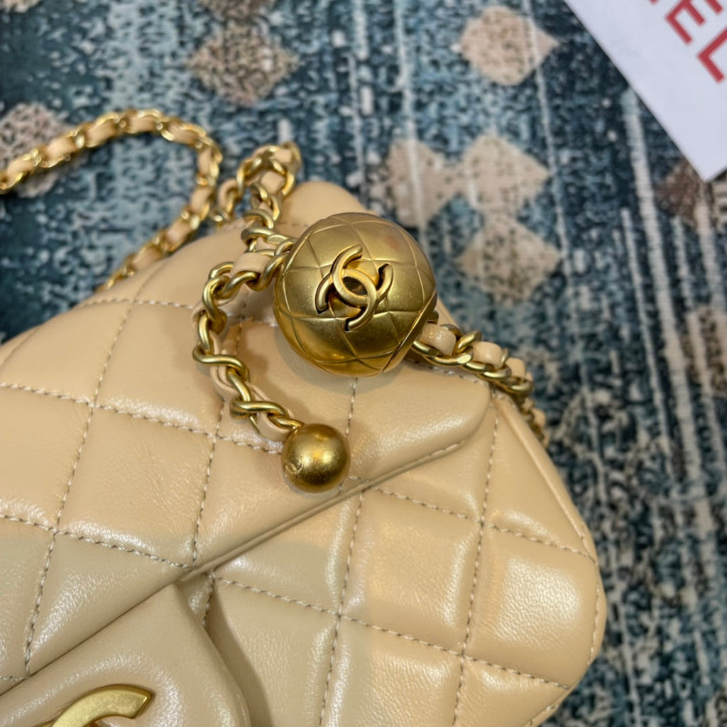 CHANEL 26S FLAP BAG 20 IN LIGHT YELLOW BEIGE LAMBSKIN