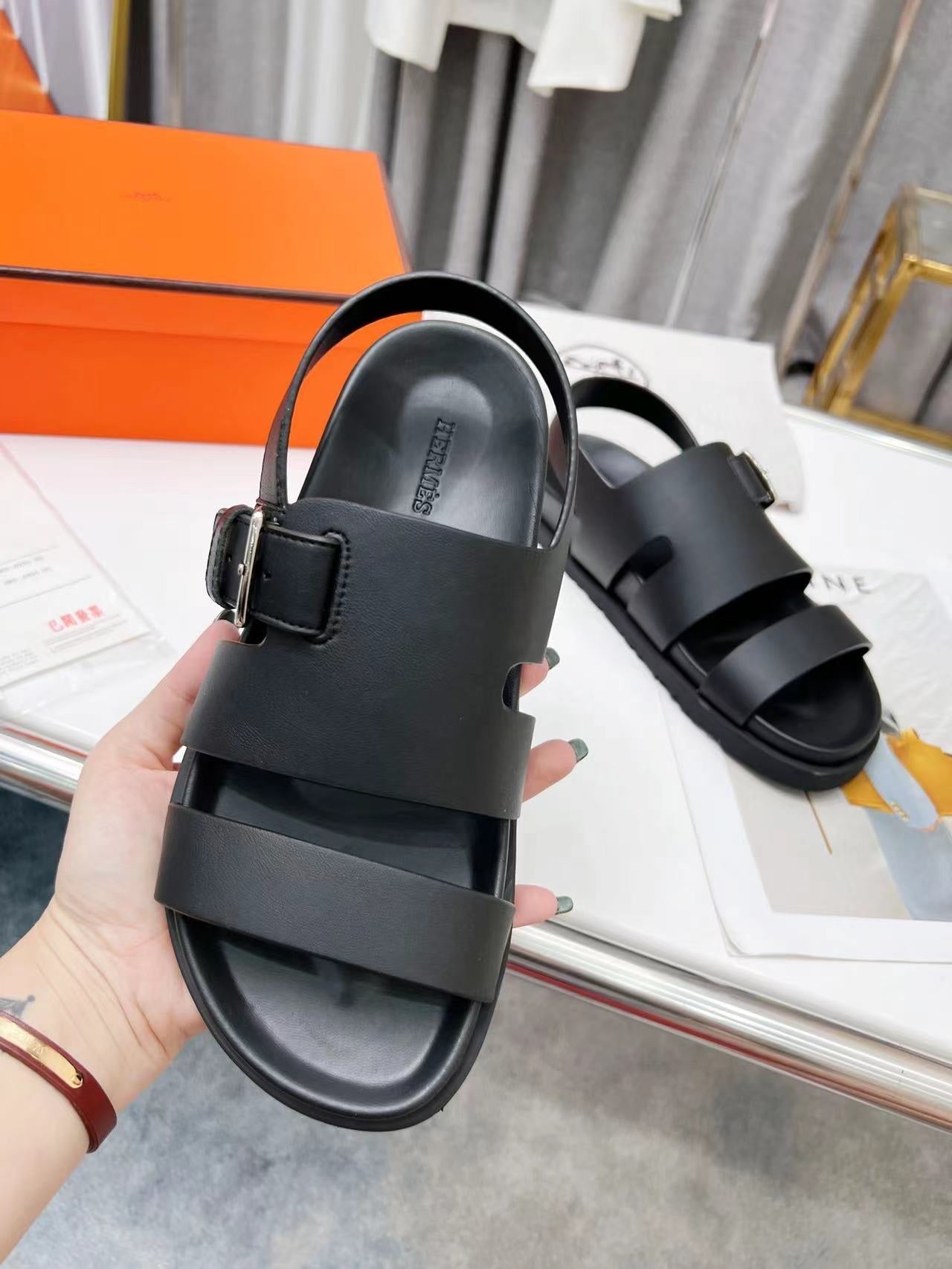 HM HENRIO SANDAL BLACK CALFSKIN