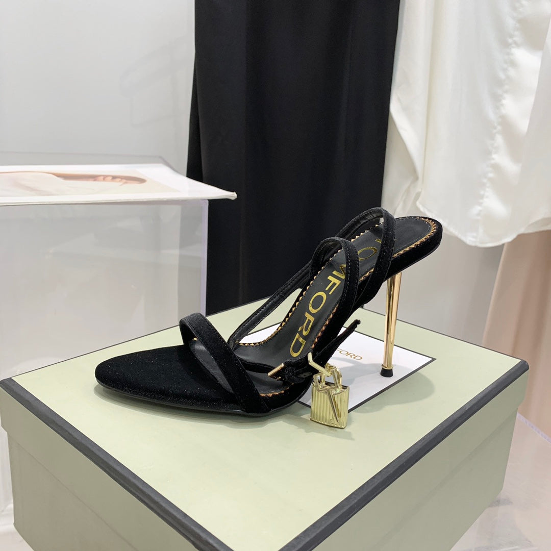 TOM FORD 26S GOLD BUCKLE HEELS 105 MM IN BLACK VELVET