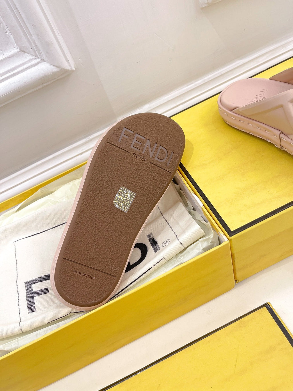 FENDI CROSSOVER SLIPPER IN PALE PINK CALFSKIN