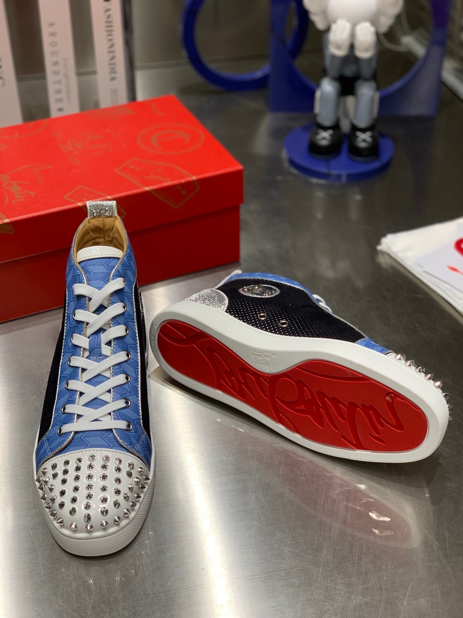 LOU SPIKES STUDDED HIGH-TOP SNEAKERS IN BLUE AND BLACK FABRIC MIX CALFSKIN