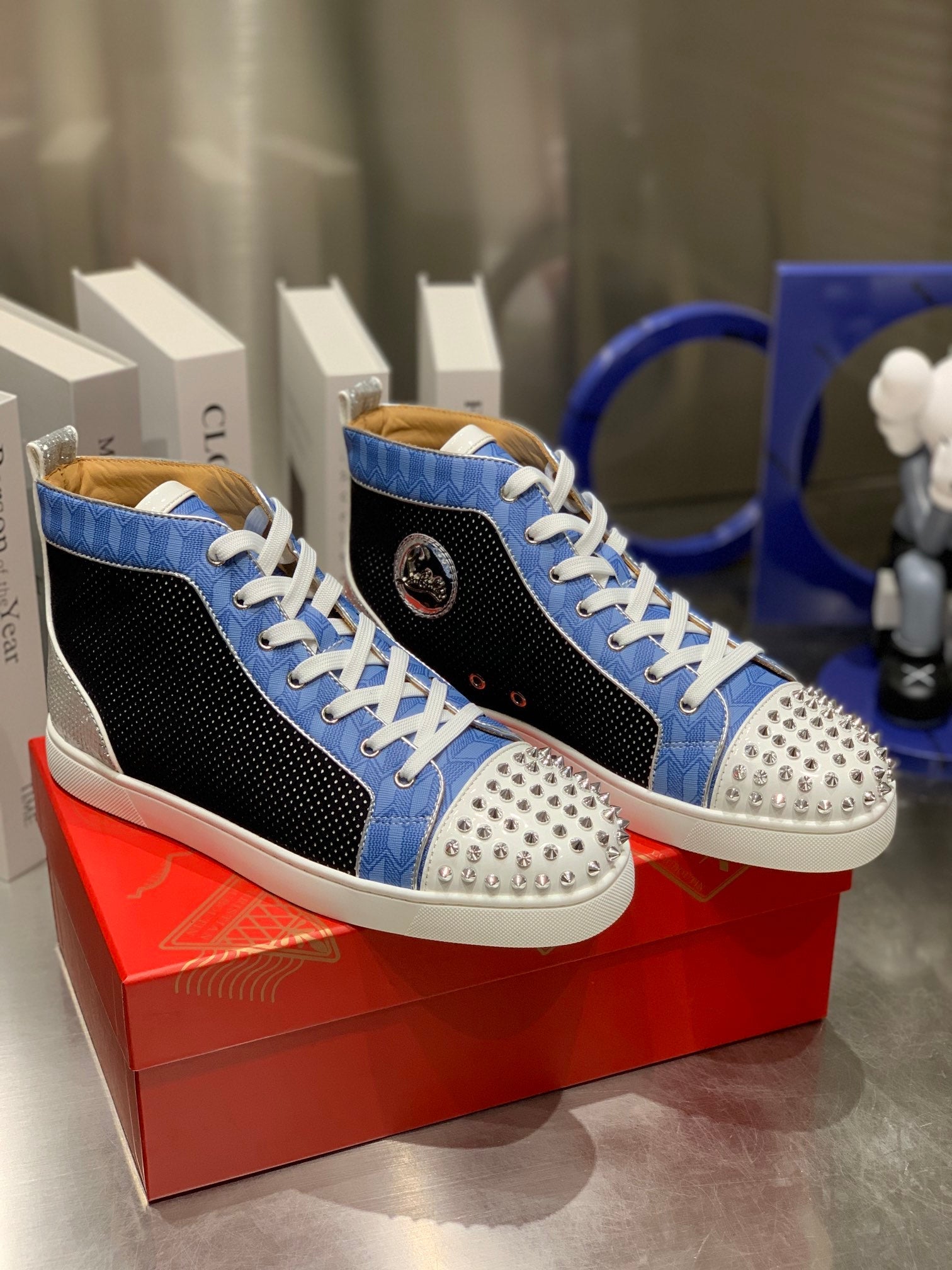 LOU SPIKES STUDDED HIGH-TOP SNEAKERS IN BLUE AND BLACK FABRIC MIX CALFSKIN