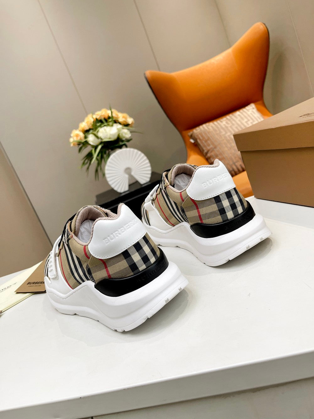 BURBERRY 26S STRIPED SNEAKERS IN BEIGE CANVAS