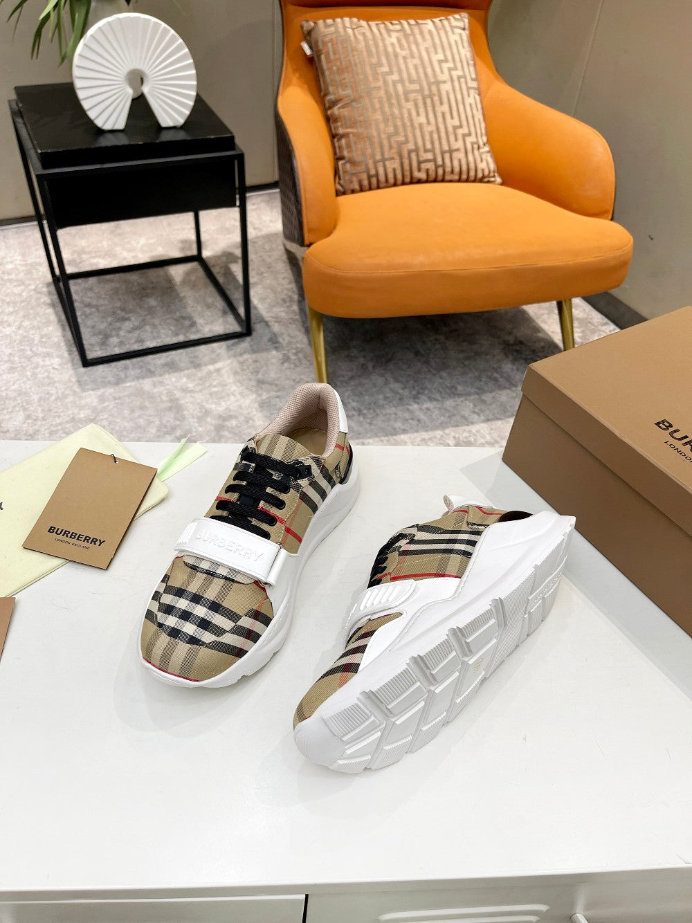 BURBERRY 26S STRIPED SNEAKERS IN BEIGE CANVAS