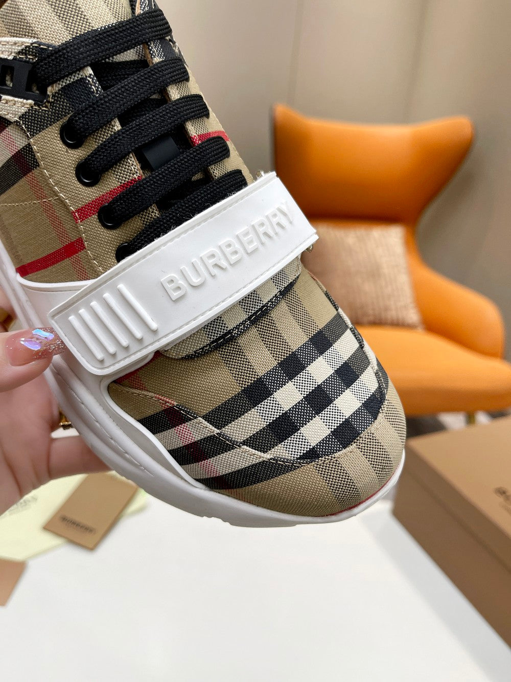 BURBERRY 26S STRIPED SNEAKERS IN BEIGE CANVAS