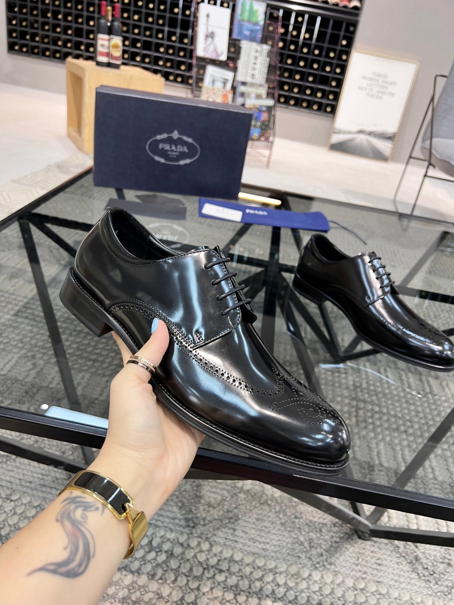 PRA BRUSHED BLACK LEATHER DERBY BROGUE SHOES
