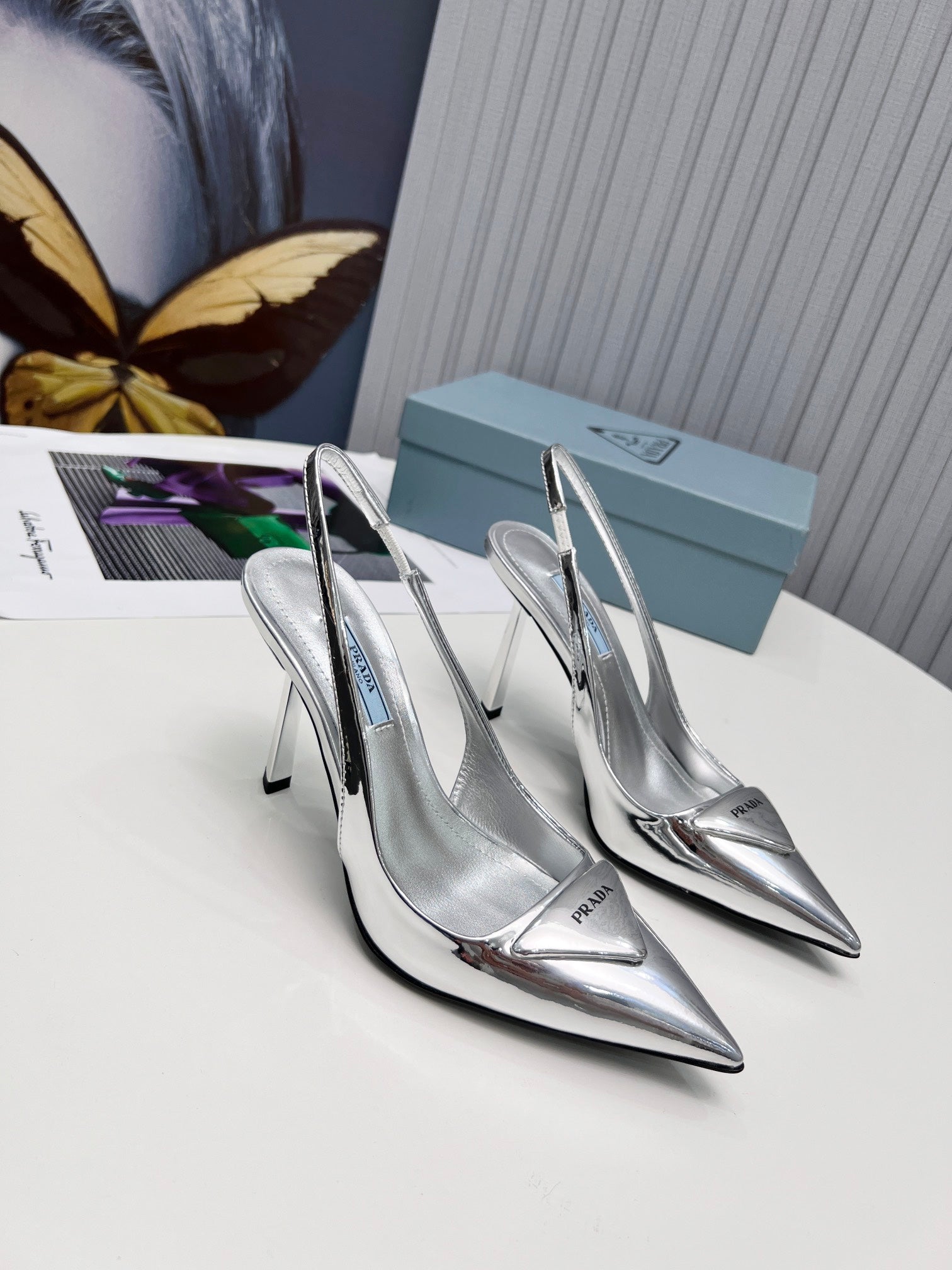 PRADA 26S SLINGBACK PUMPS STILETTO HEEL 95MM IN SILVER PATENT CALFSKIN LOGO