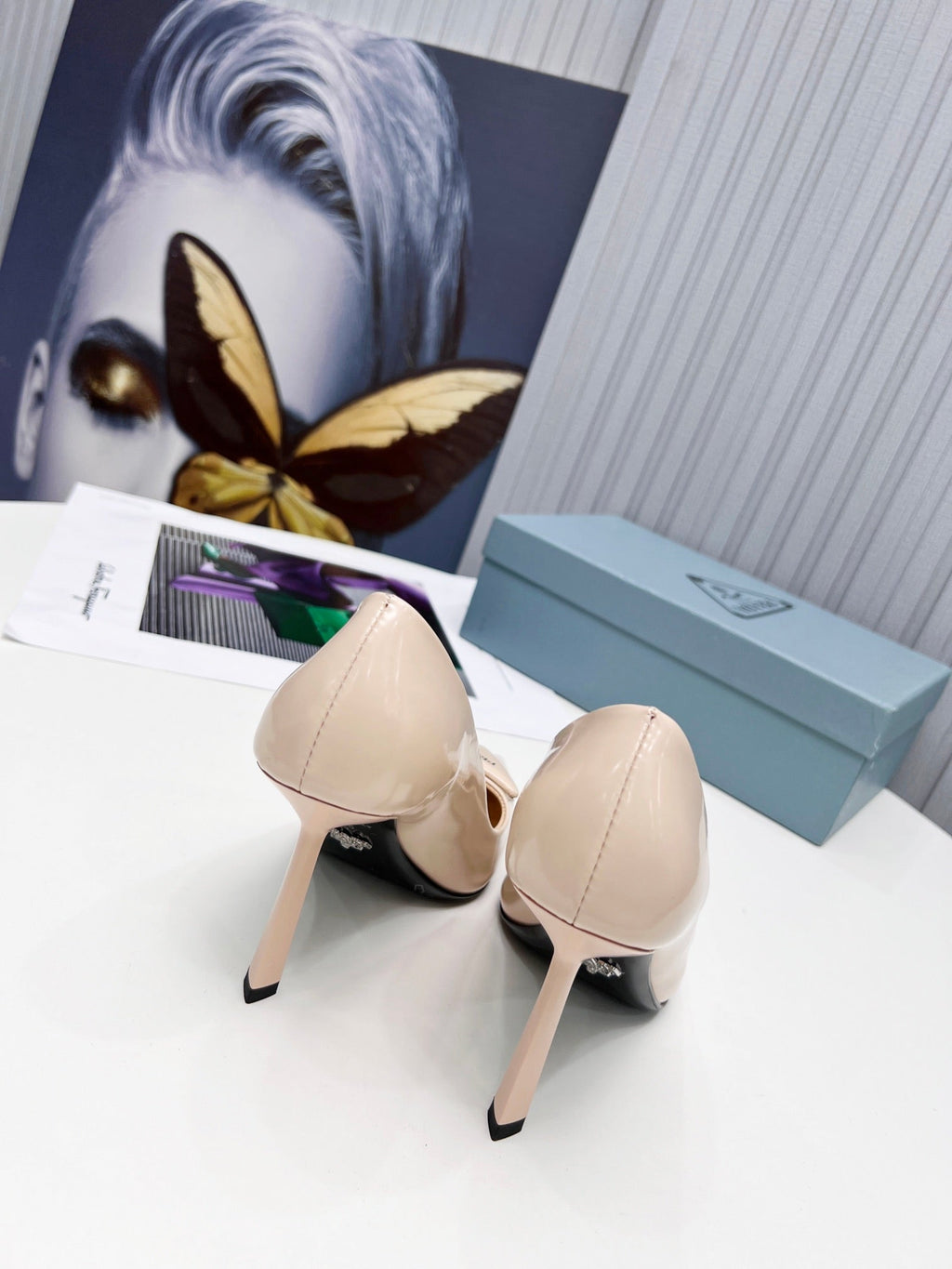PRADA 26S POINTED TOE PUMPS STILETTO HEEL 95MM IN NUDE BEIGE PATENT CALFSKIN LOGO
