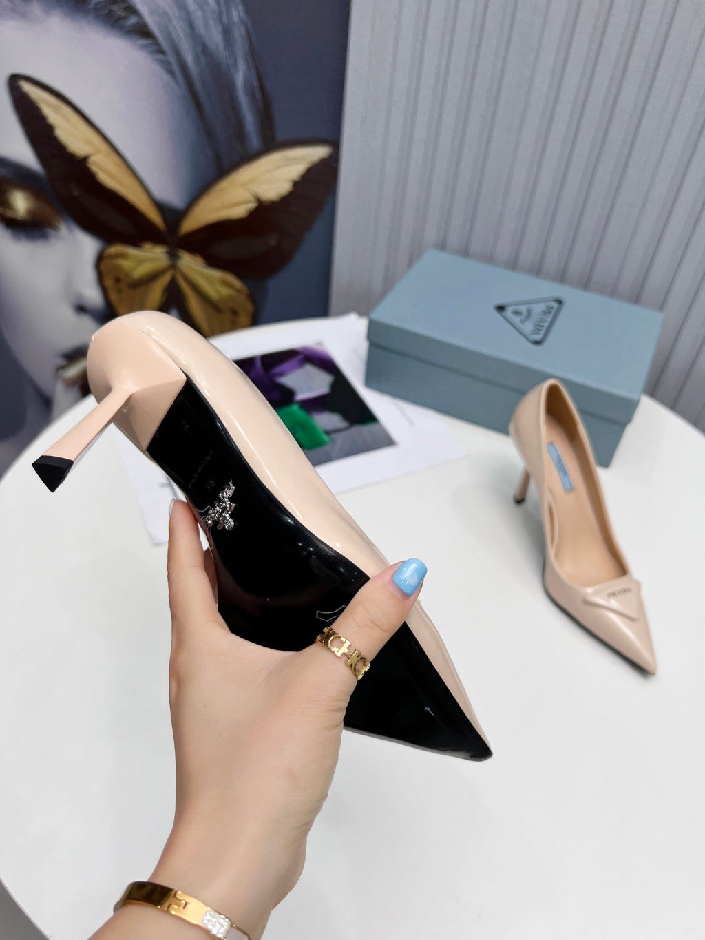 PRADA 26S POINTED TOE PUMPS STILETTO HEEL 95MM IN NUDE BEIGE PATENT CALFSKIN LOGO