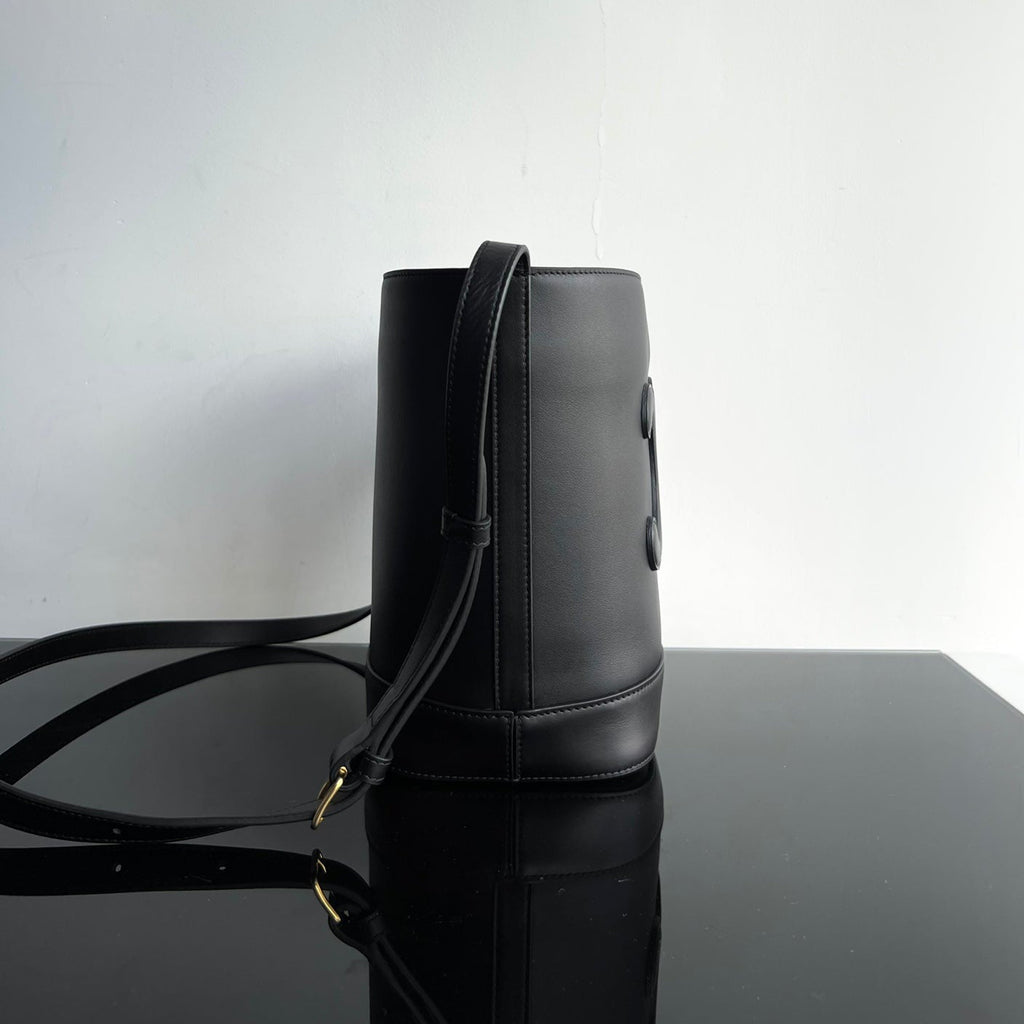 BUCKET CUIR TRIOMPHE 24 CALFSKIN BLACK