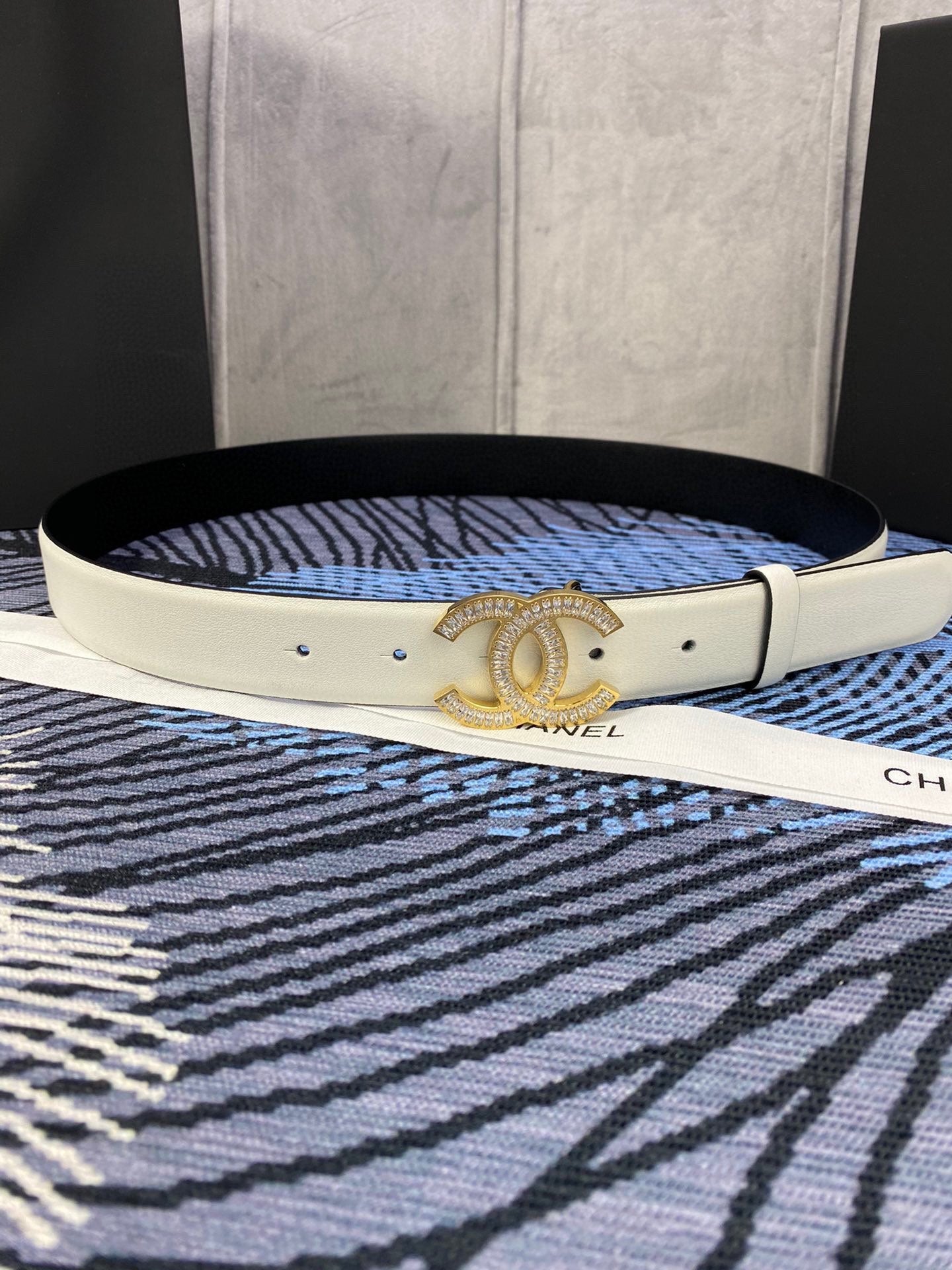 CC BELT 30 MM IN WHITE CALFSKIN 615098