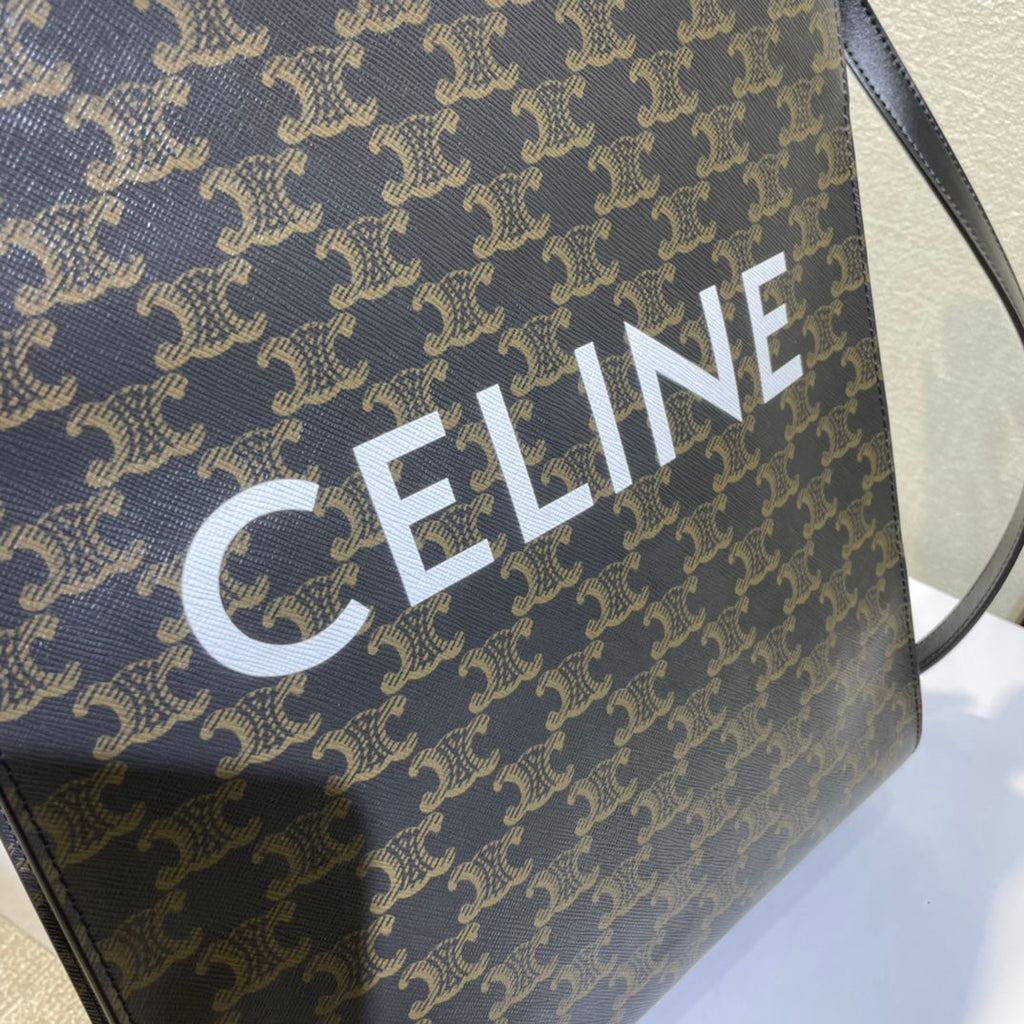 TRIOMPHE  32 BLACK IN PATTERN CALFSKIN